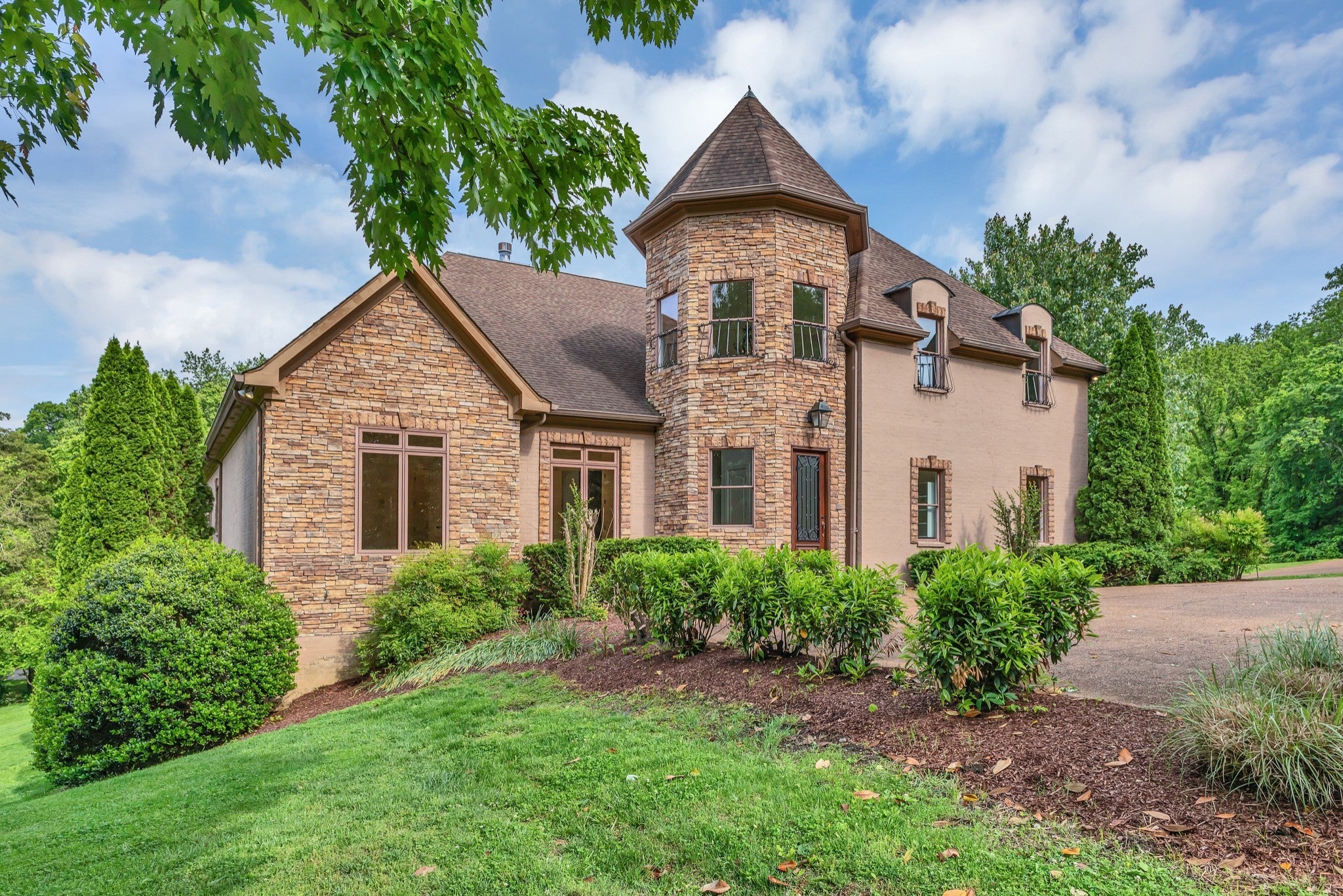 Photo of Listing #2906012