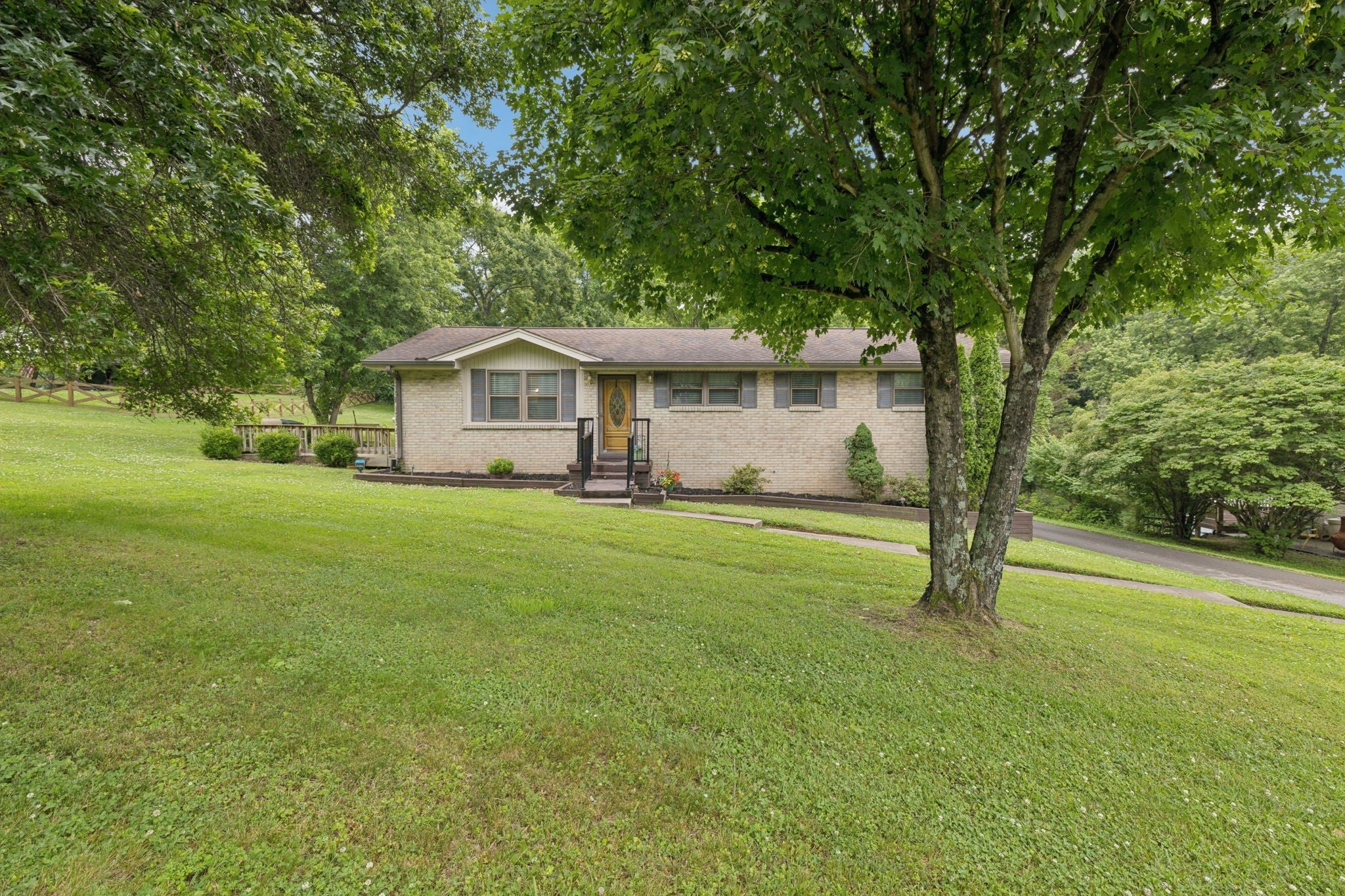 Photo of Listing #2906070