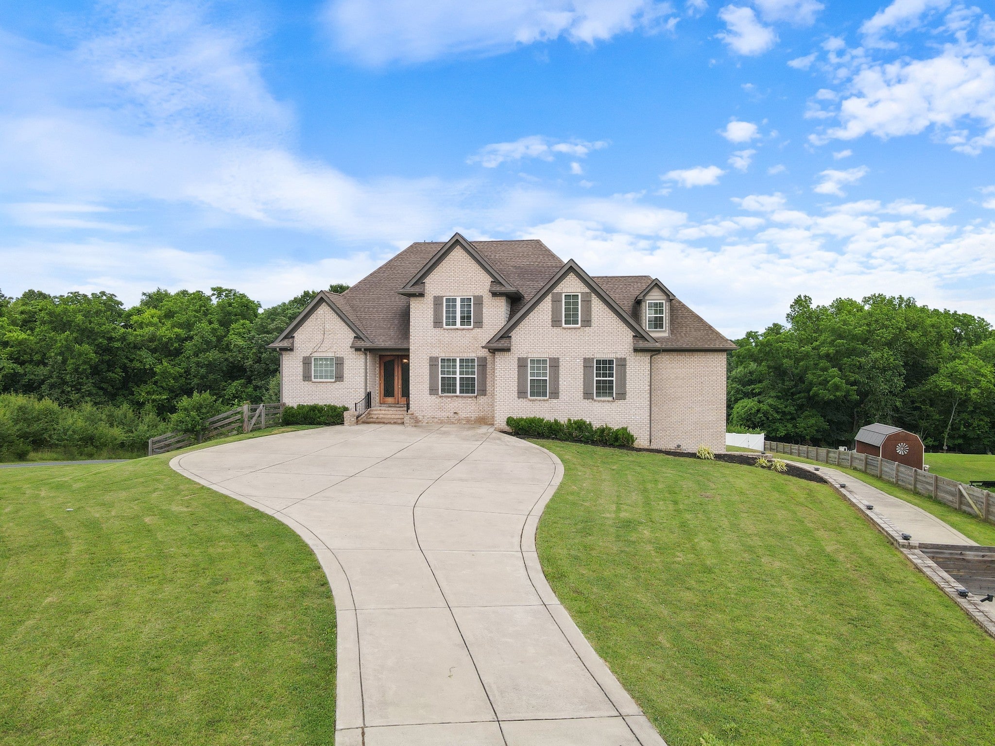 Photo of Listing #2906422