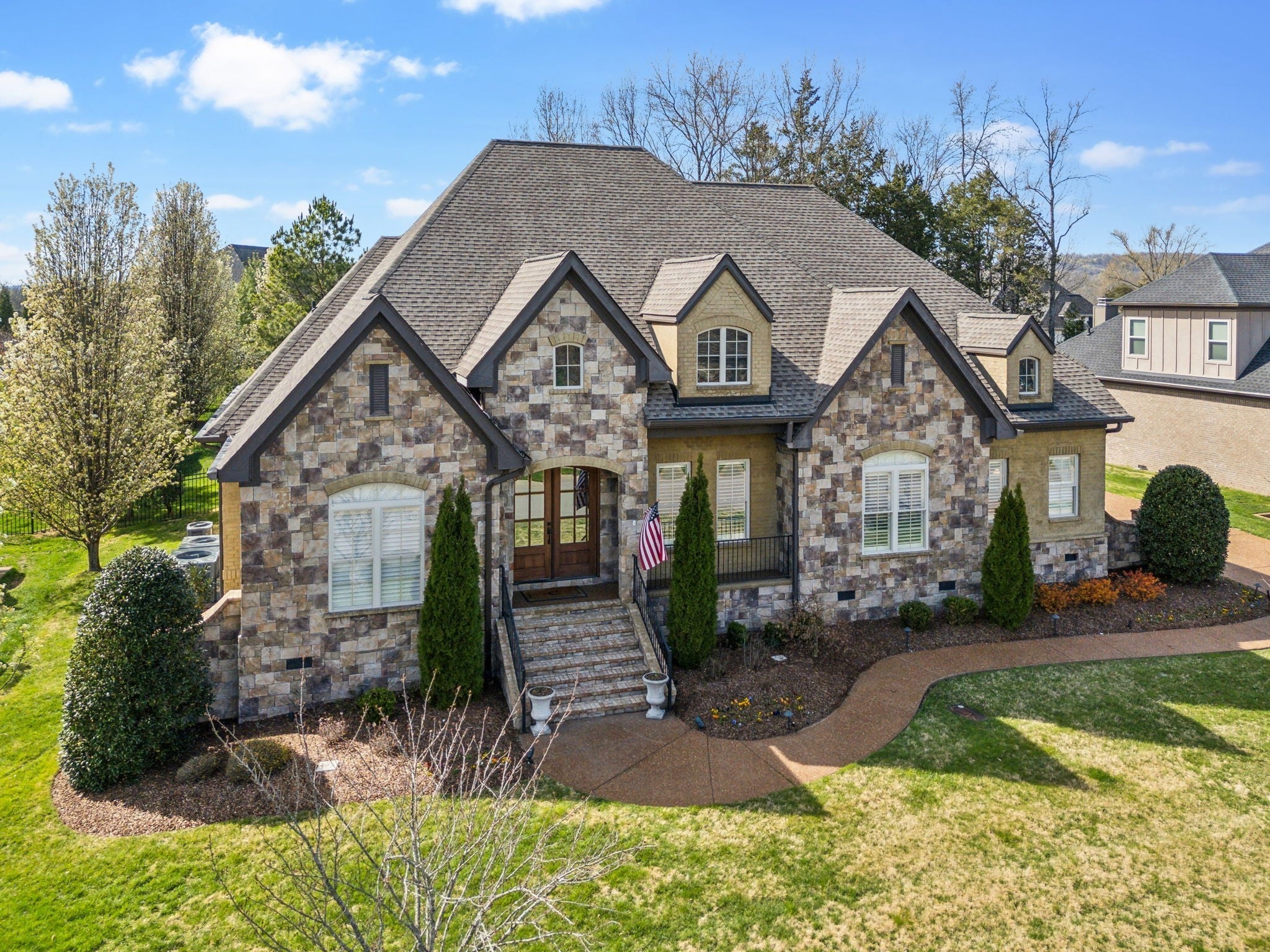Photo of Listing #2906459