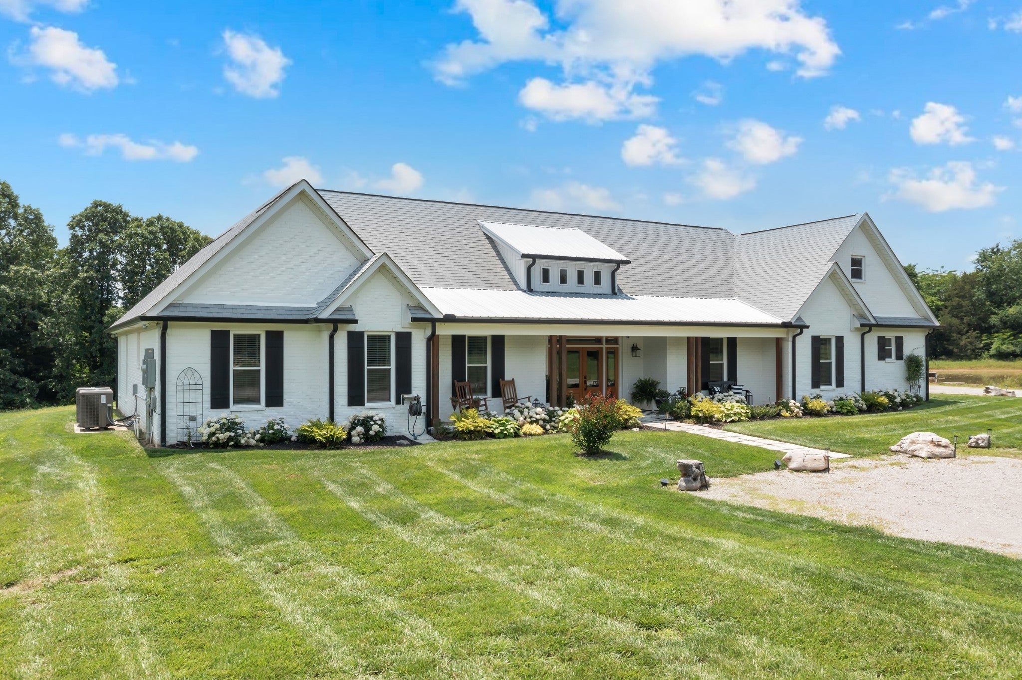 Photo of Listing #2907421