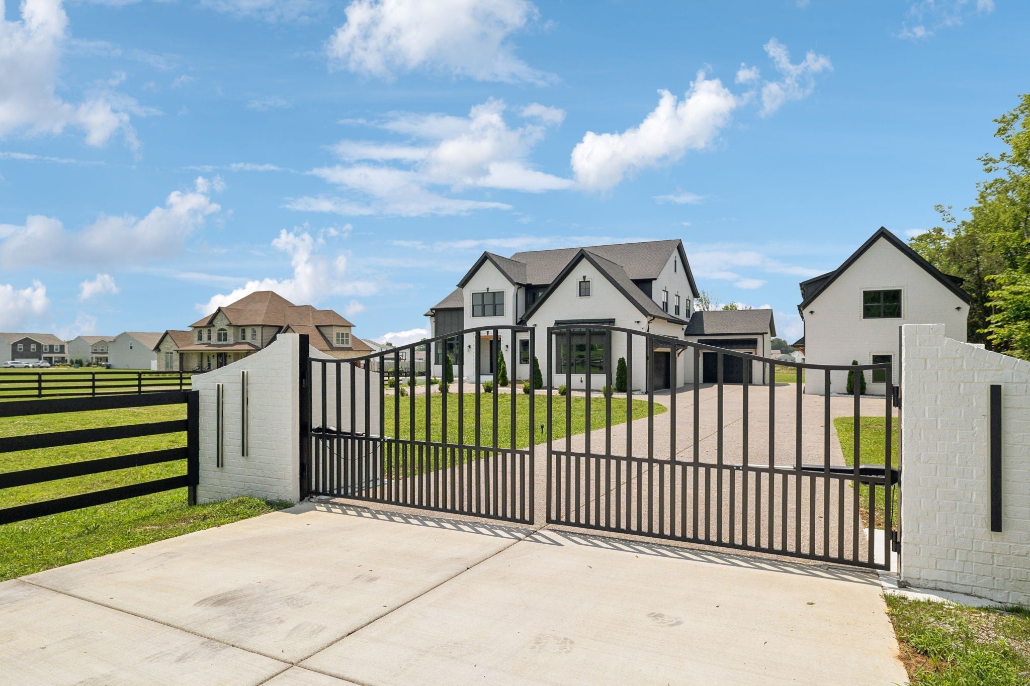 Photo of Listing #2907551
