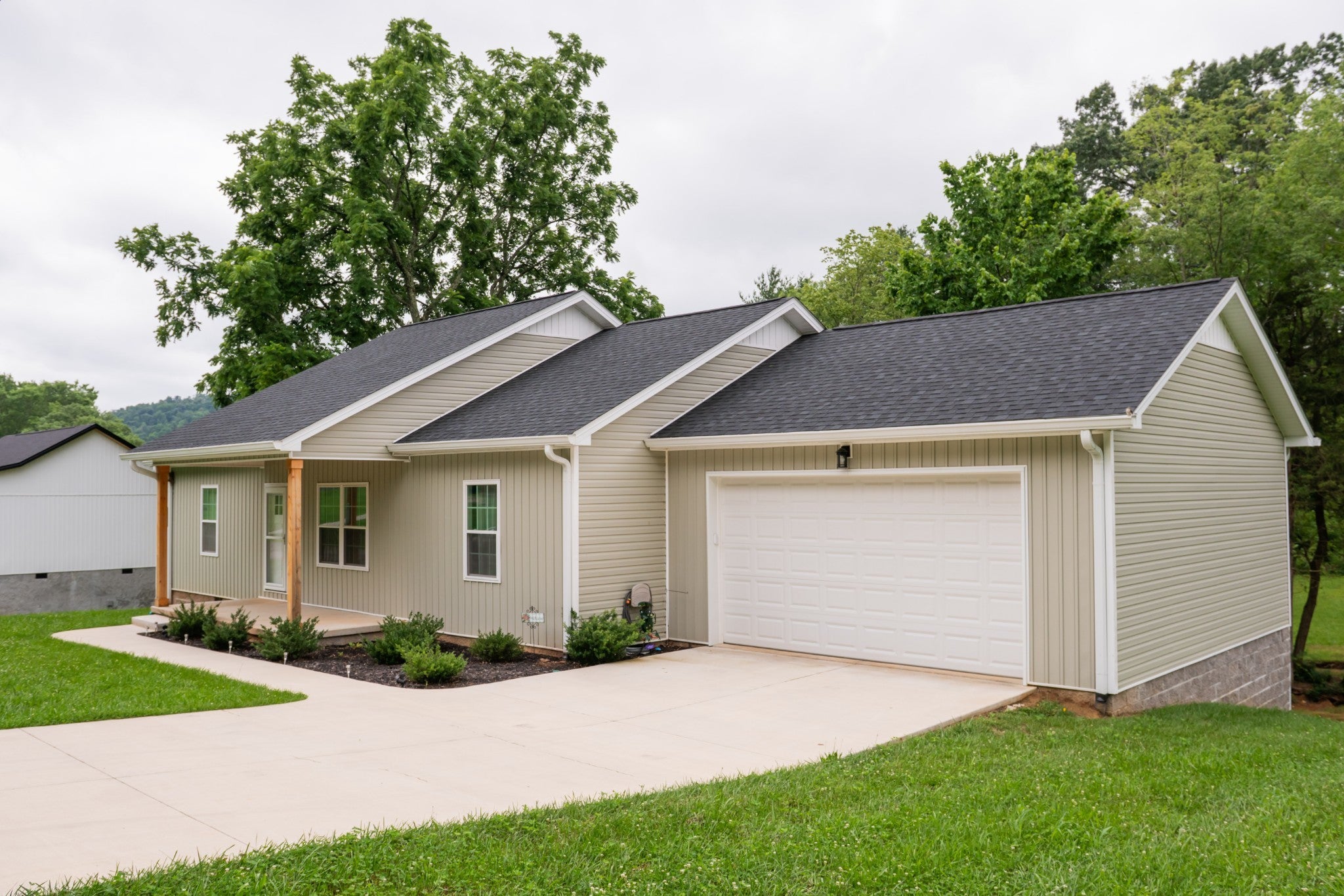 Photo of Listing #2907696