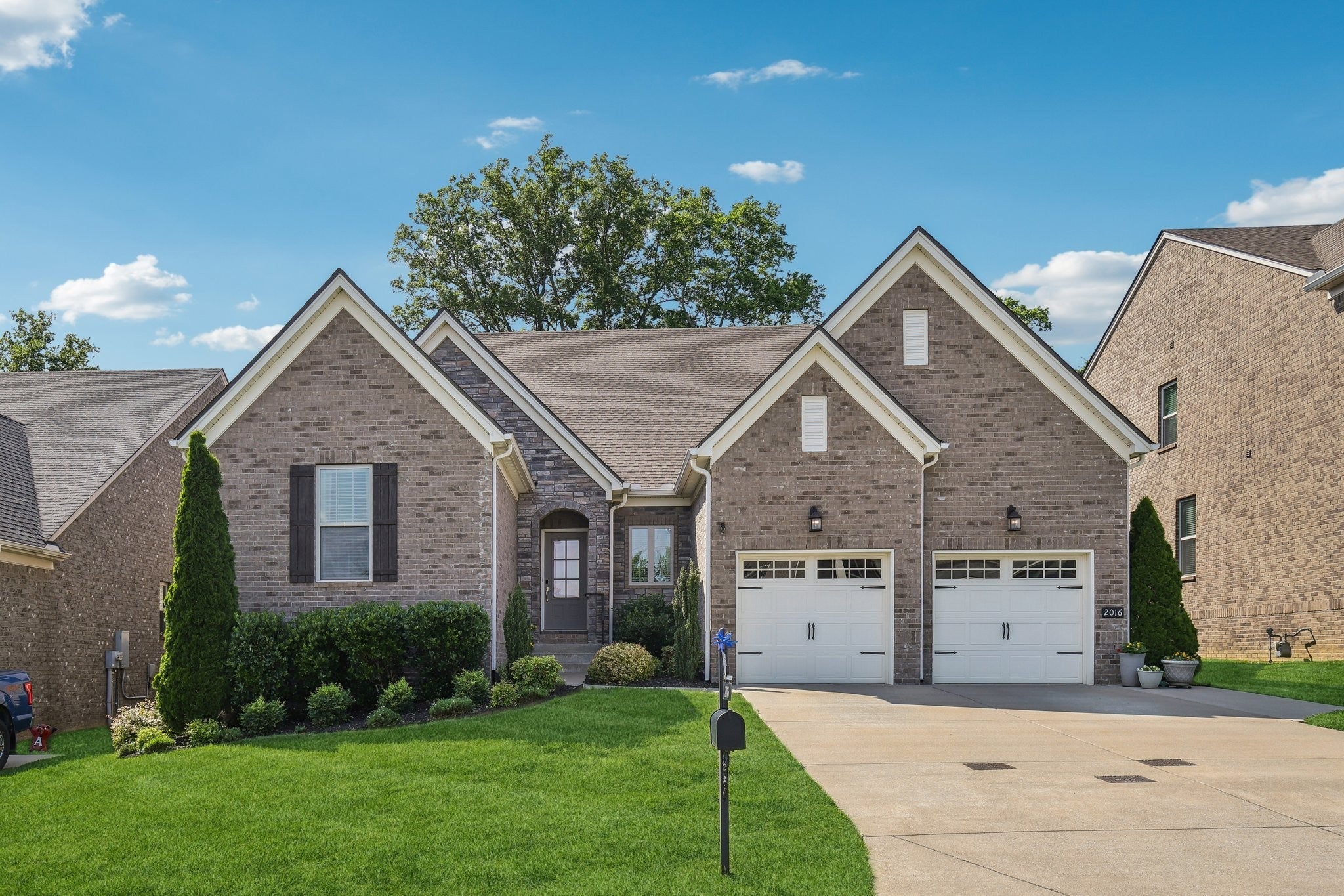 Photo of Listing #2908092