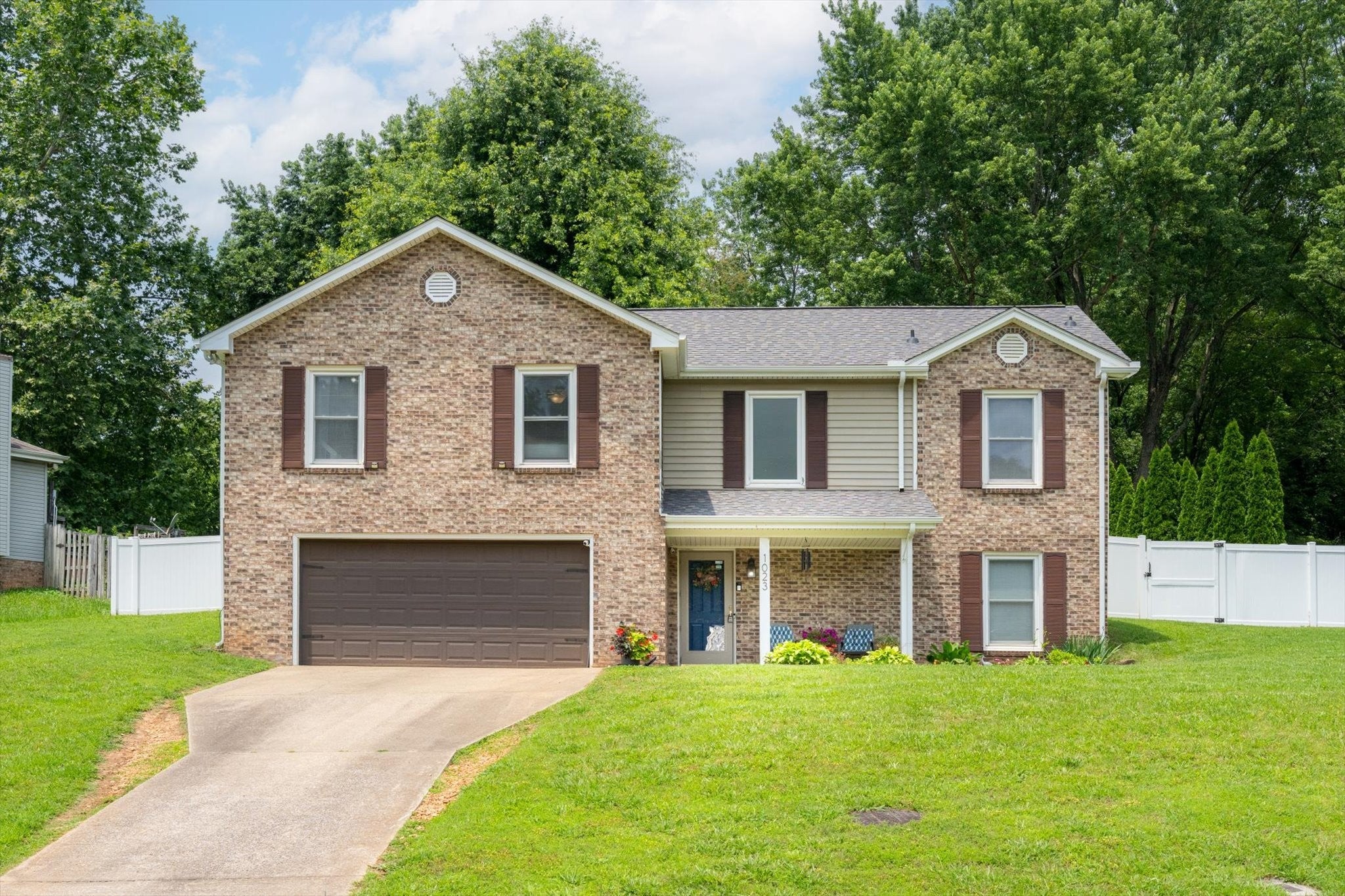 Photo of Listing #2908094