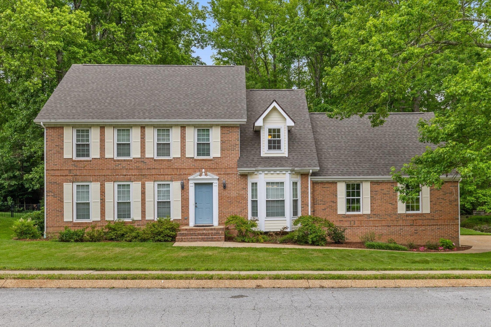 Photo of Listing #2908124