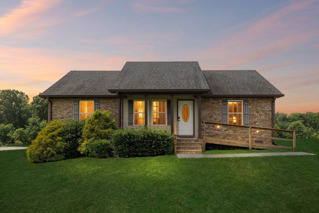 819 White Rd, Portland