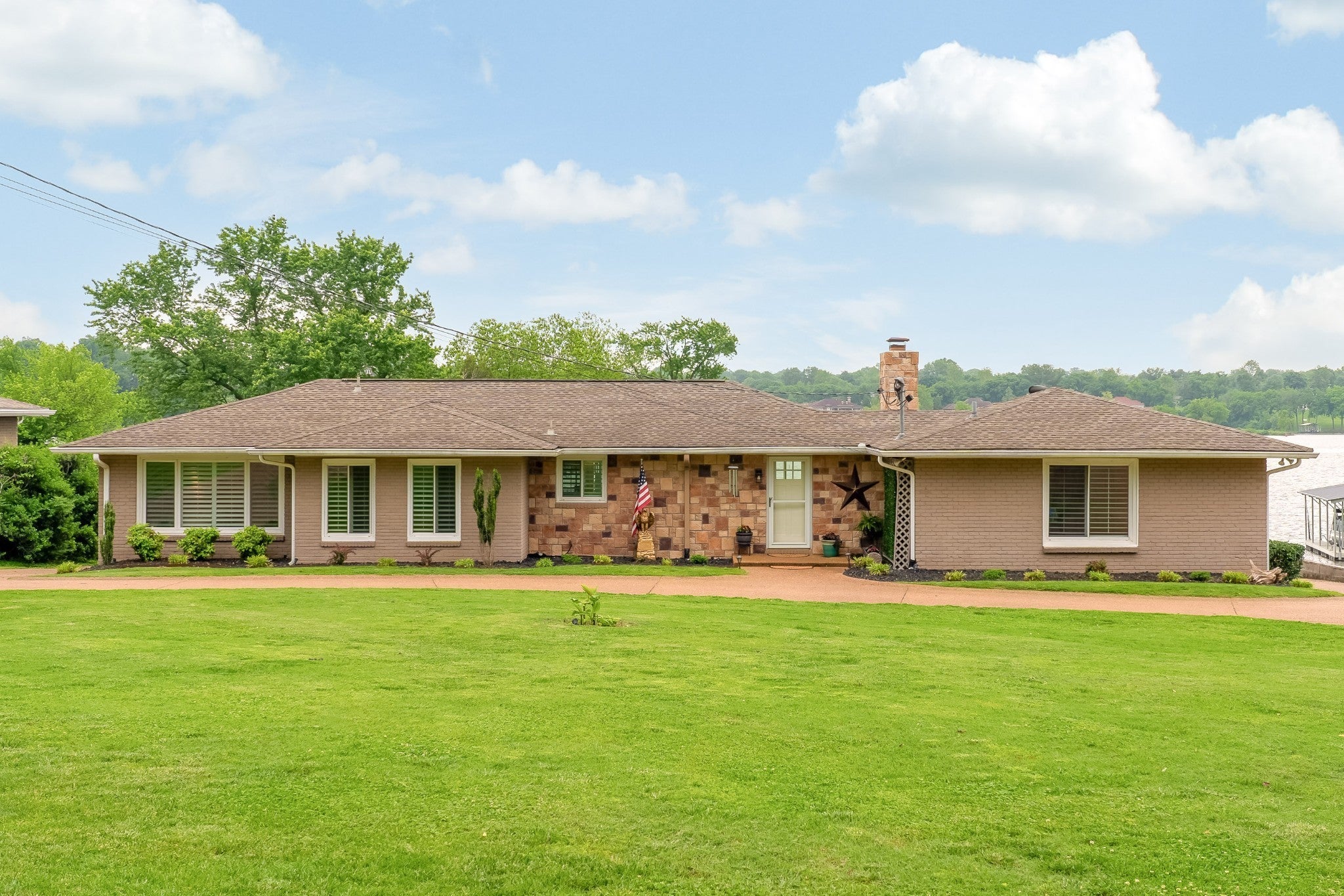 Photo of Listing #2908278