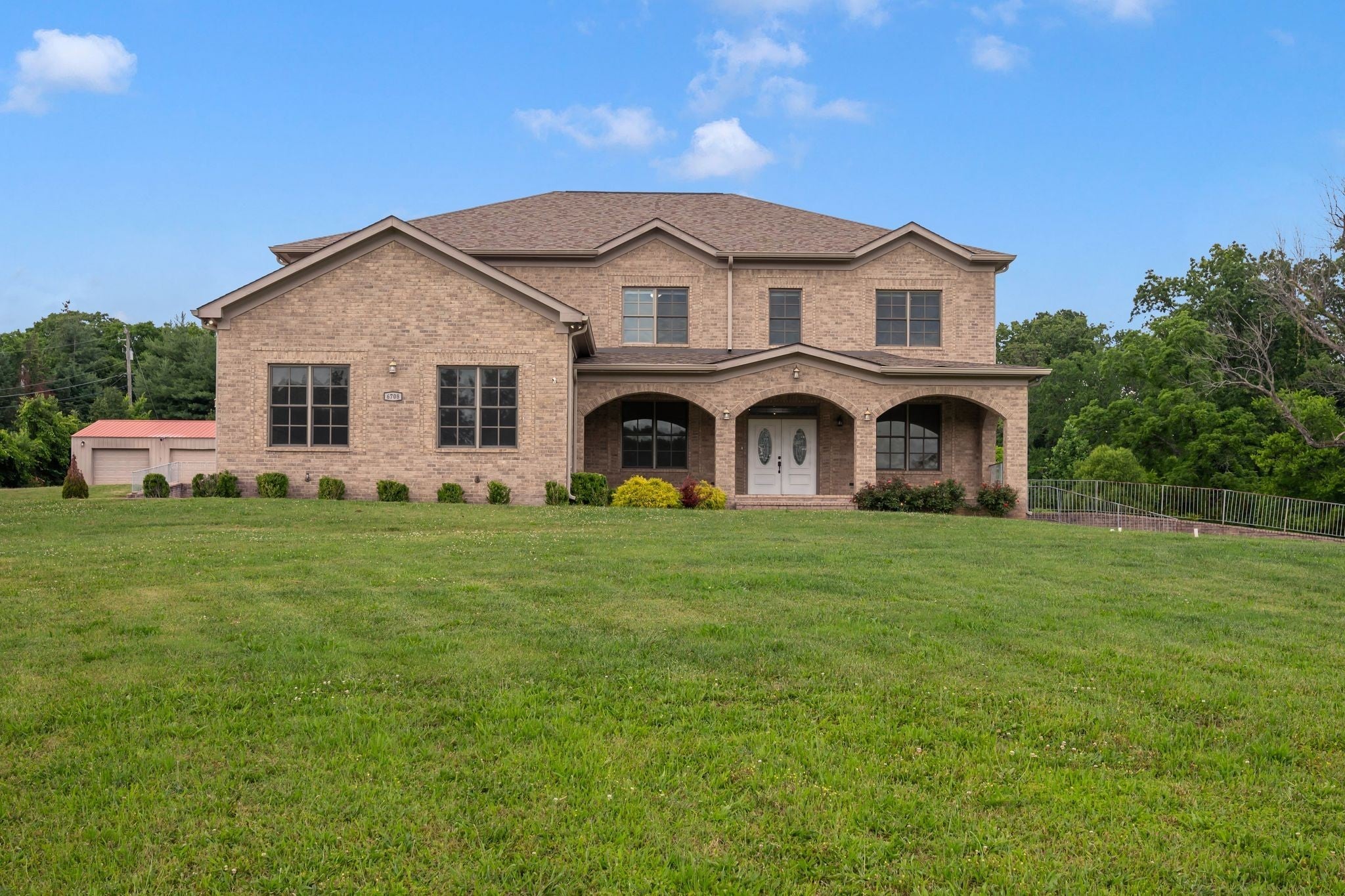 Photo of Listing #2908288