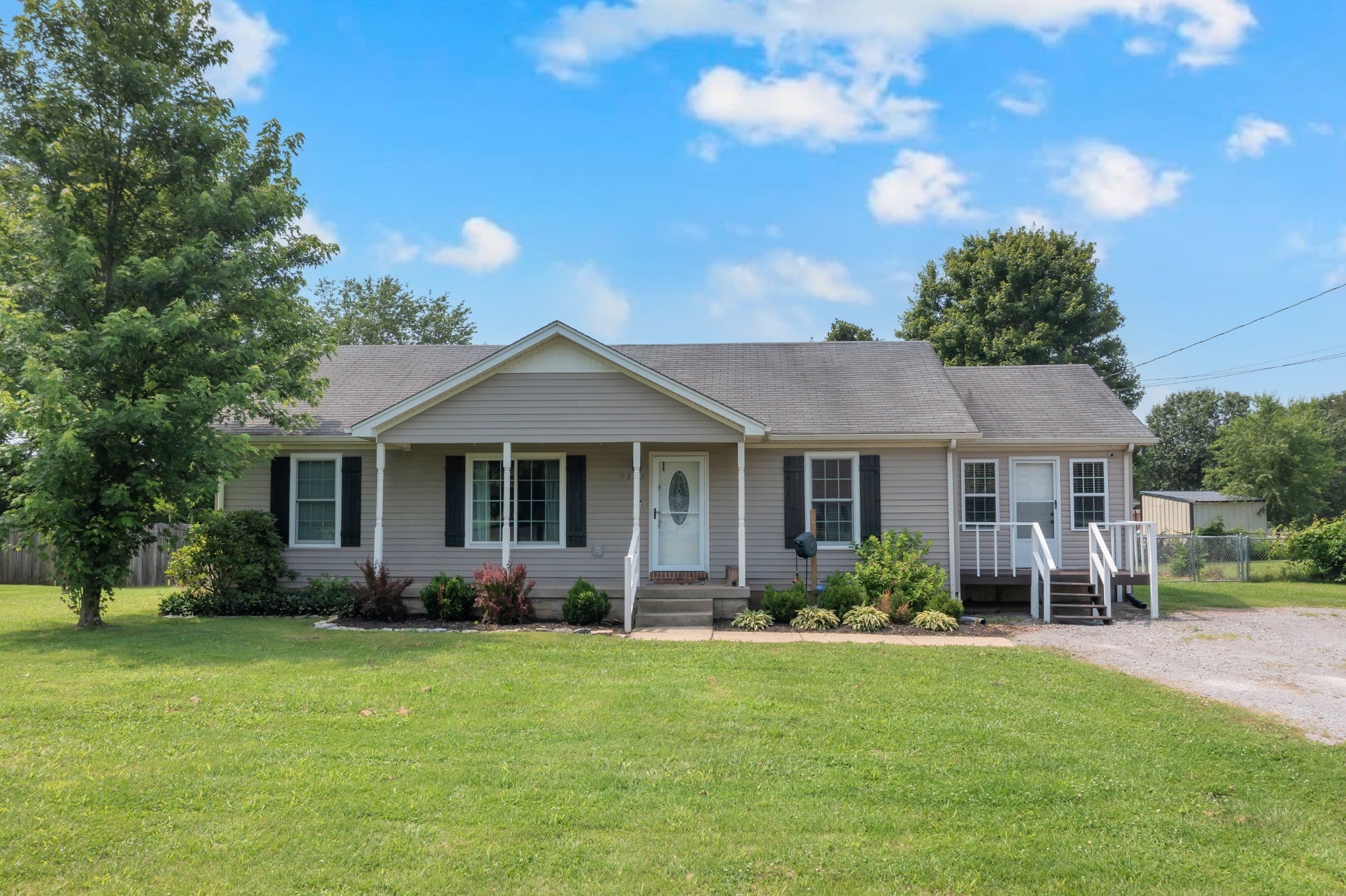 Photo of Listing #2908393