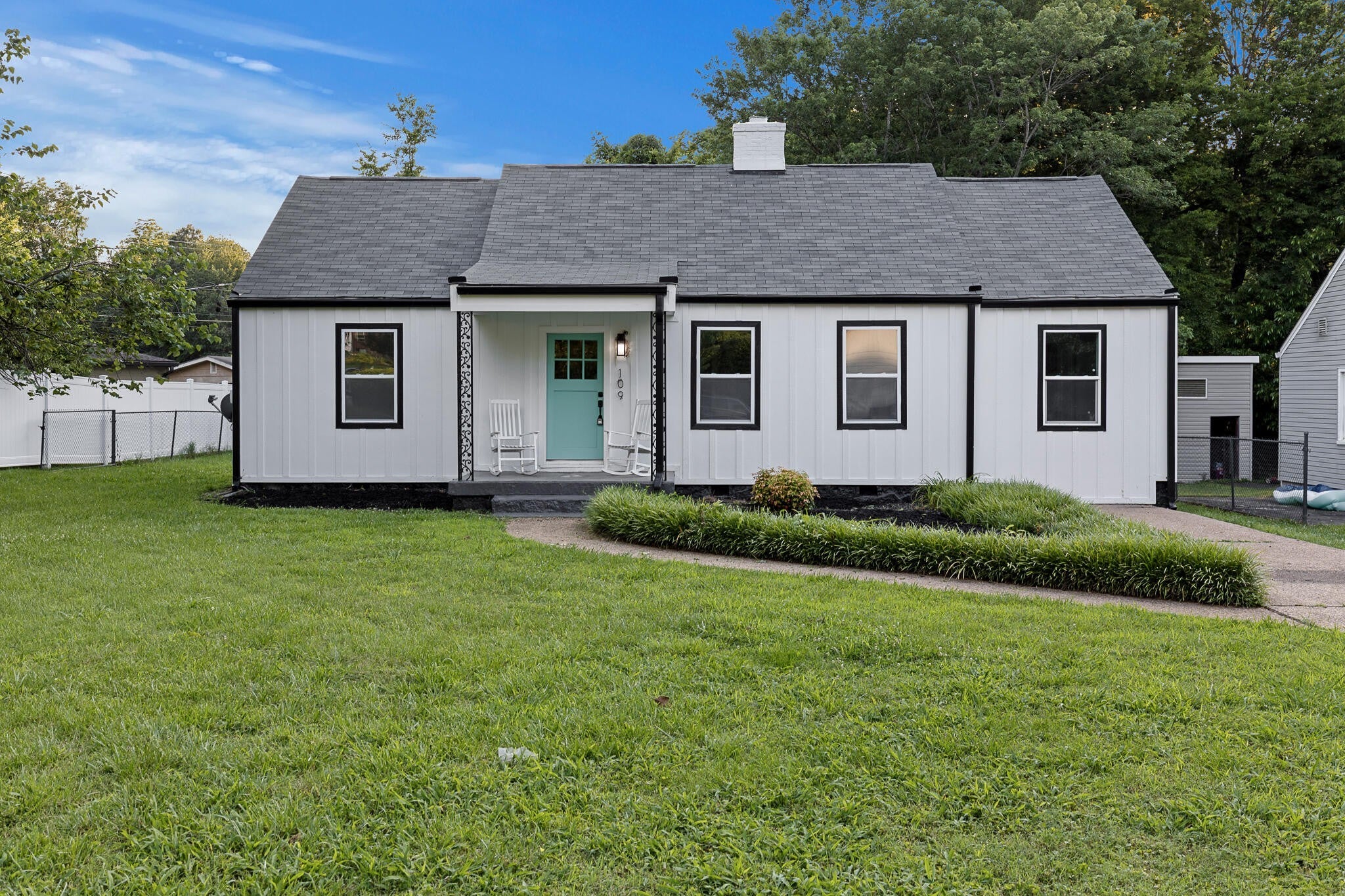 Photo of Listing #2908424