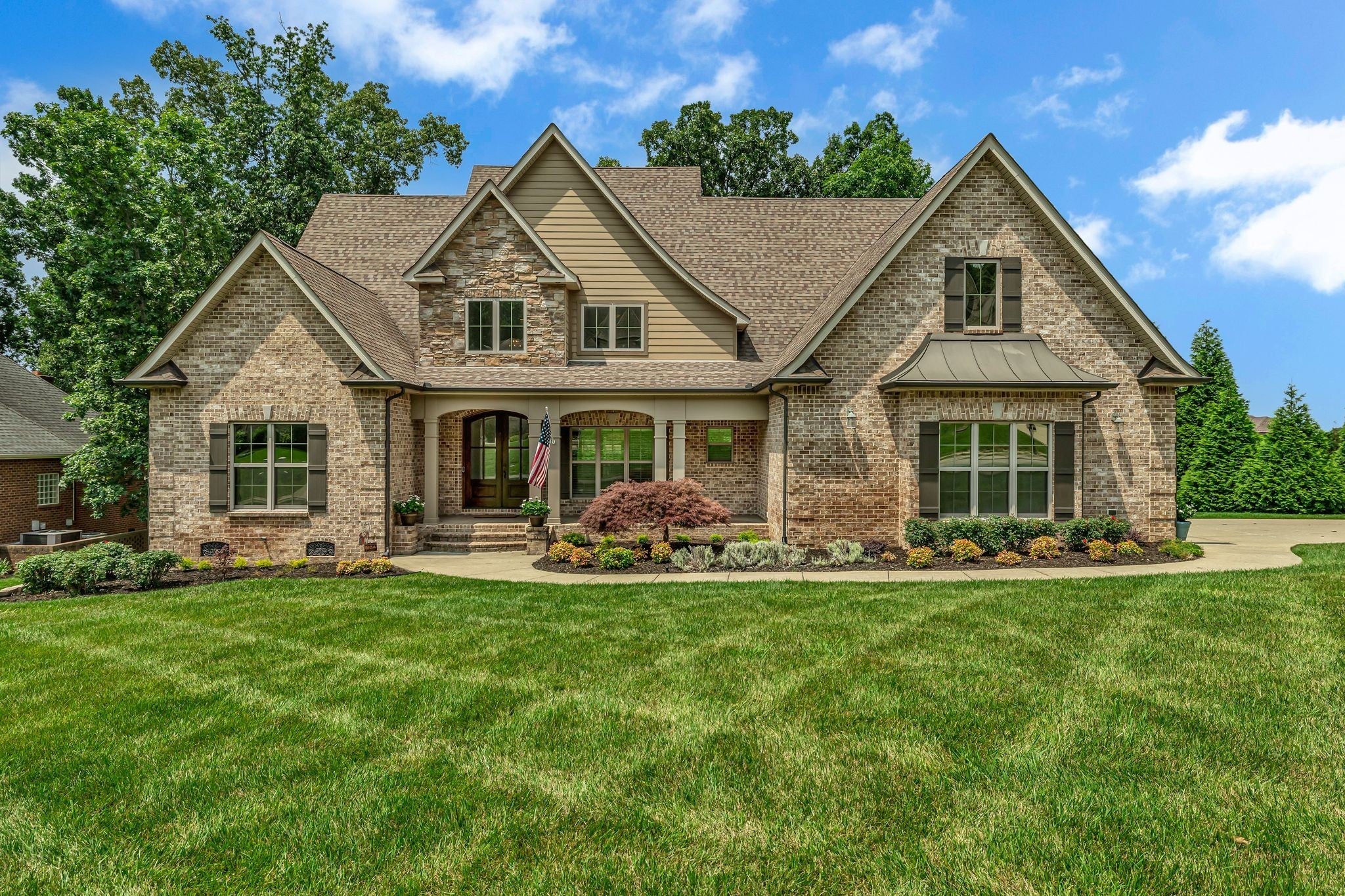Photo of Listing #2908540
