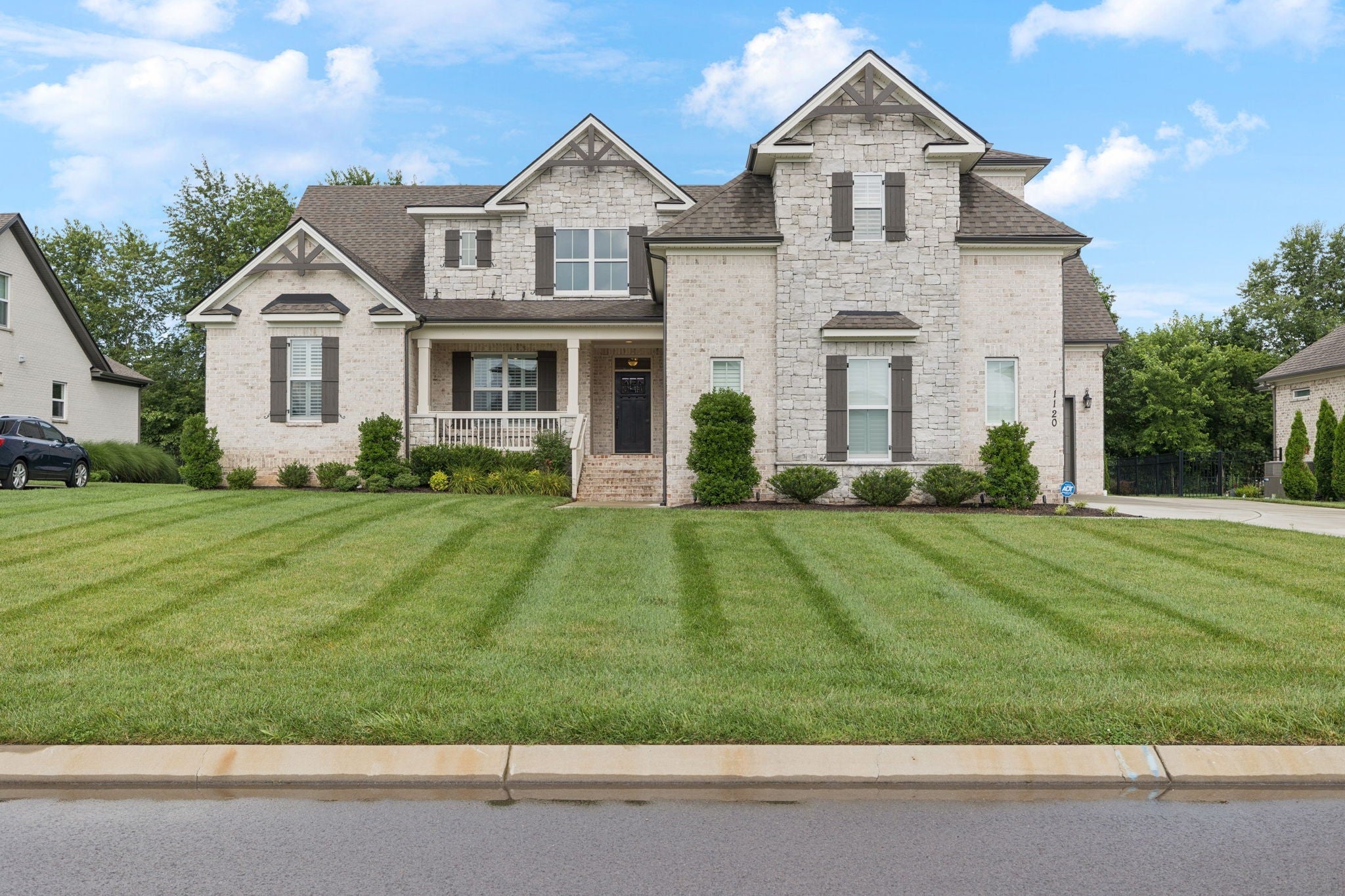 Photo of Listing #2913872