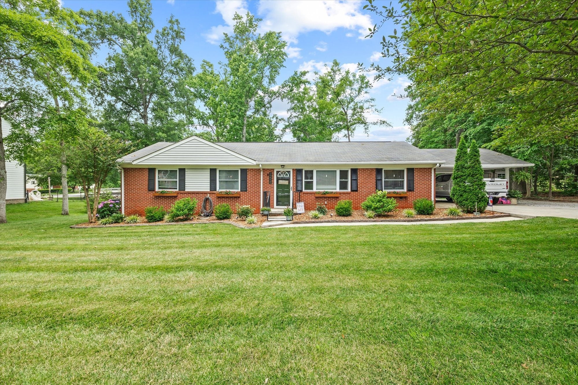 Photo of Listing #2914011
