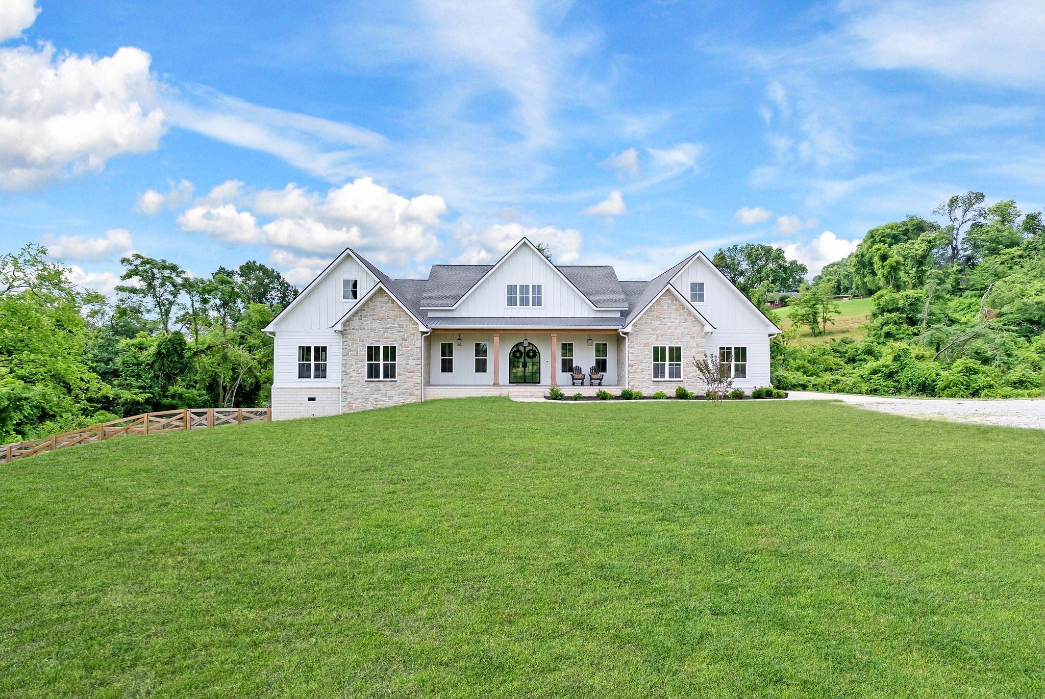 Photo of Listing #2914172