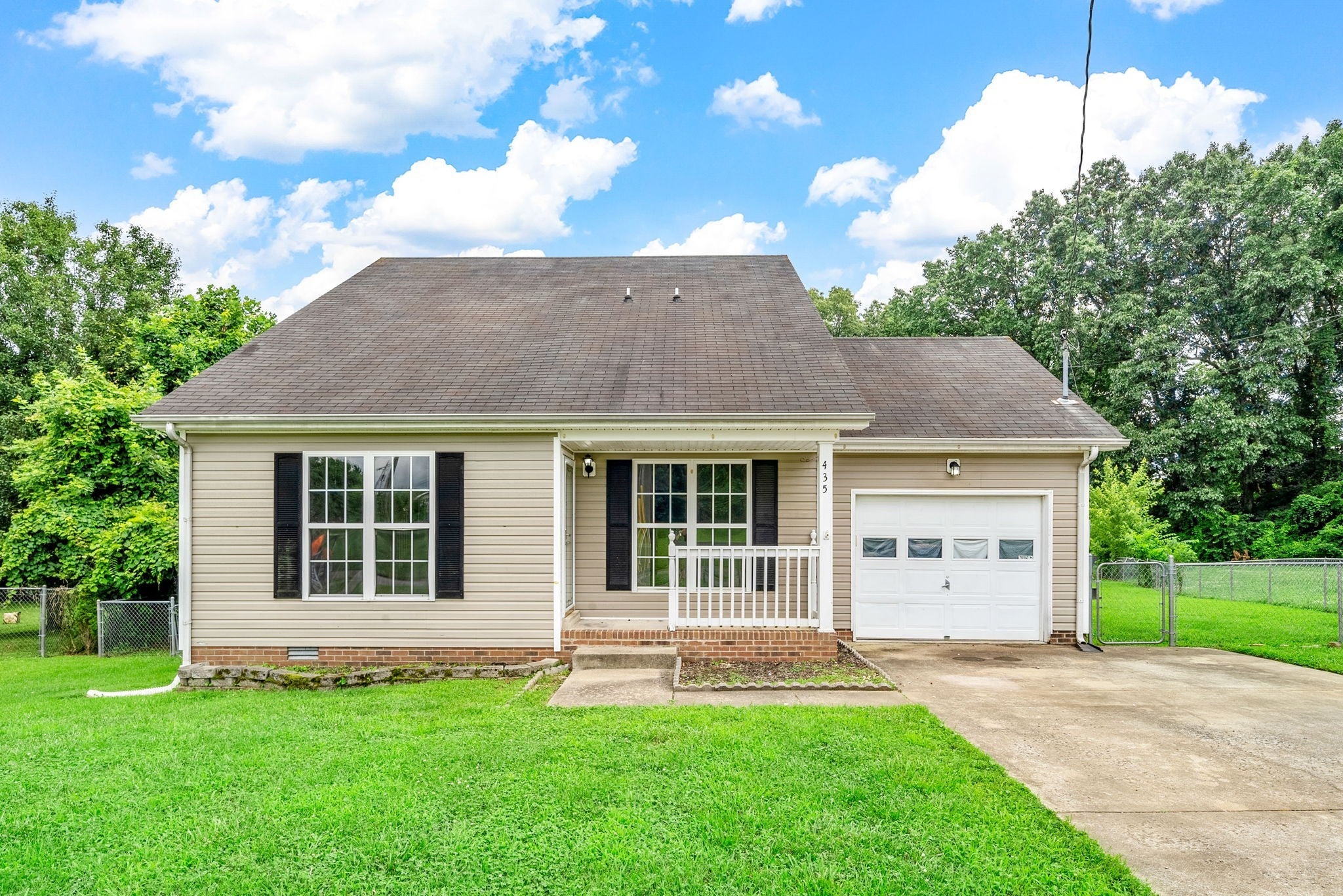 Photo of Listing #2915185