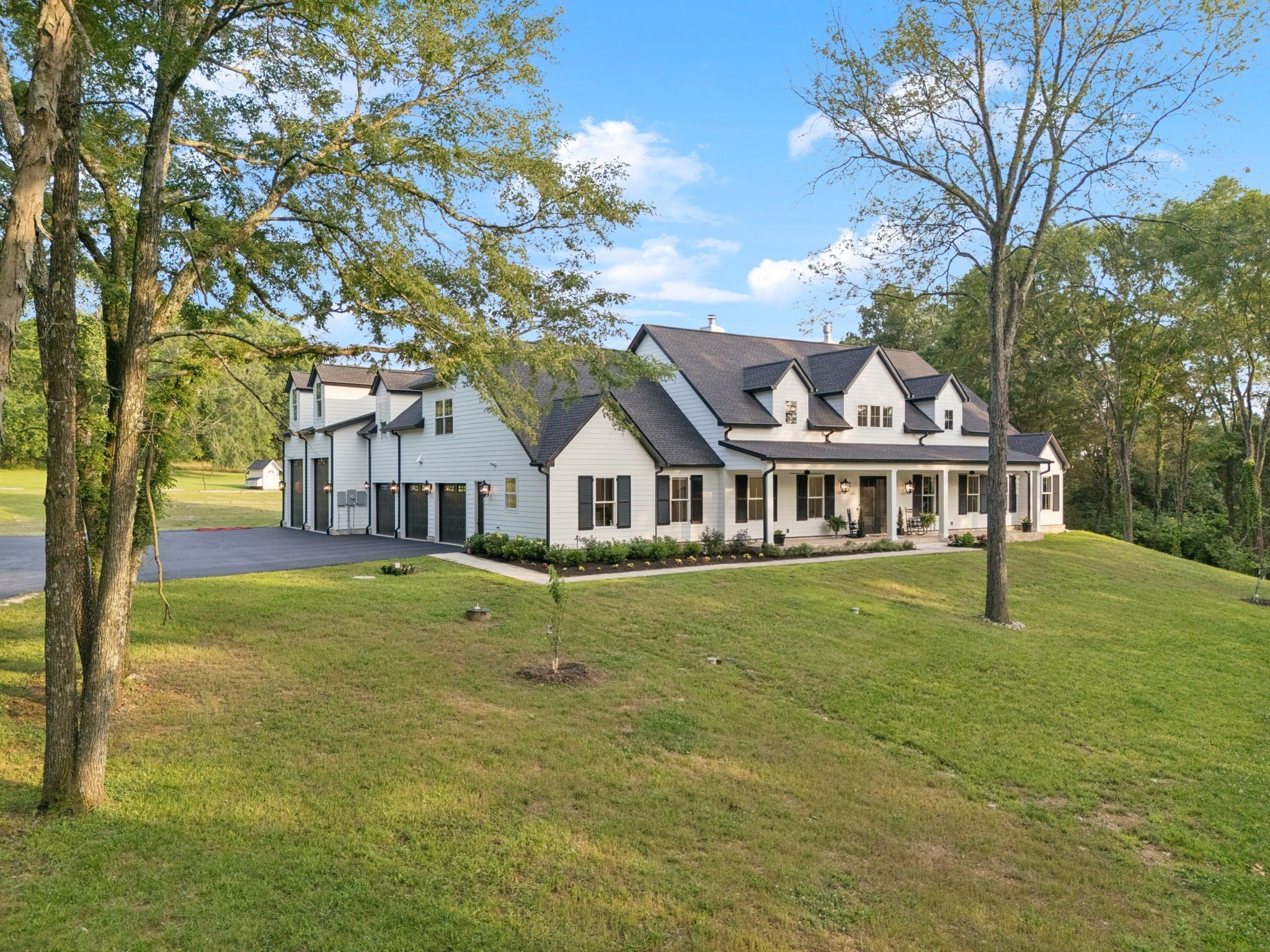 Photo of Listing #2915593