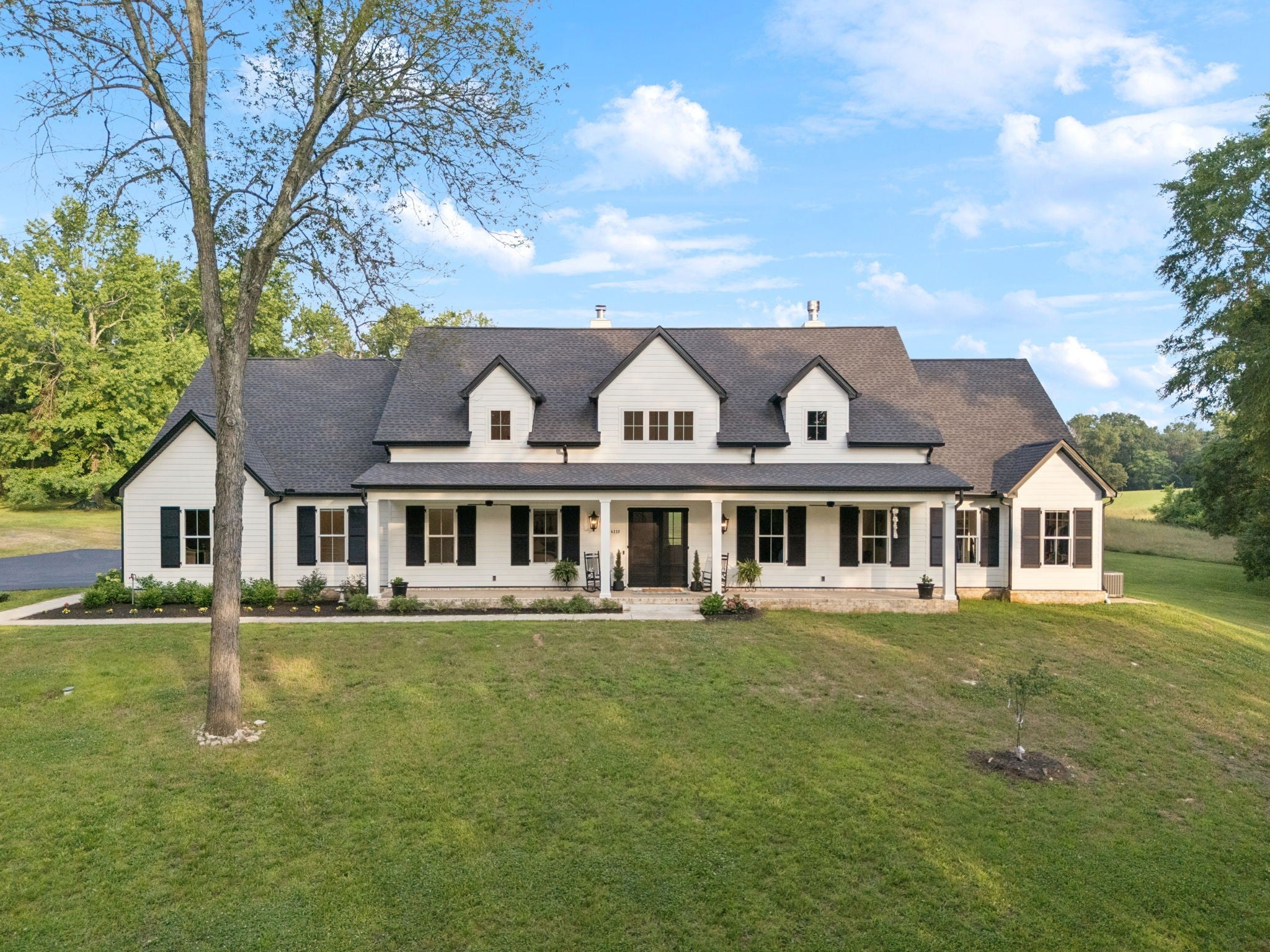 Photo of Listing #2915593