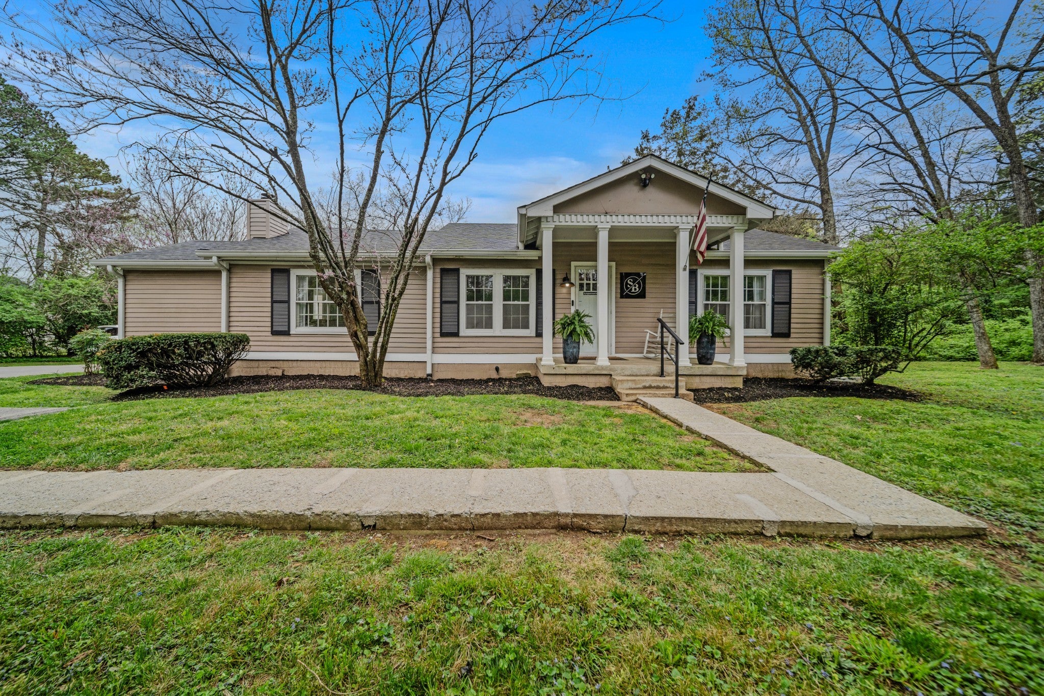 Photo of Listing #2920481