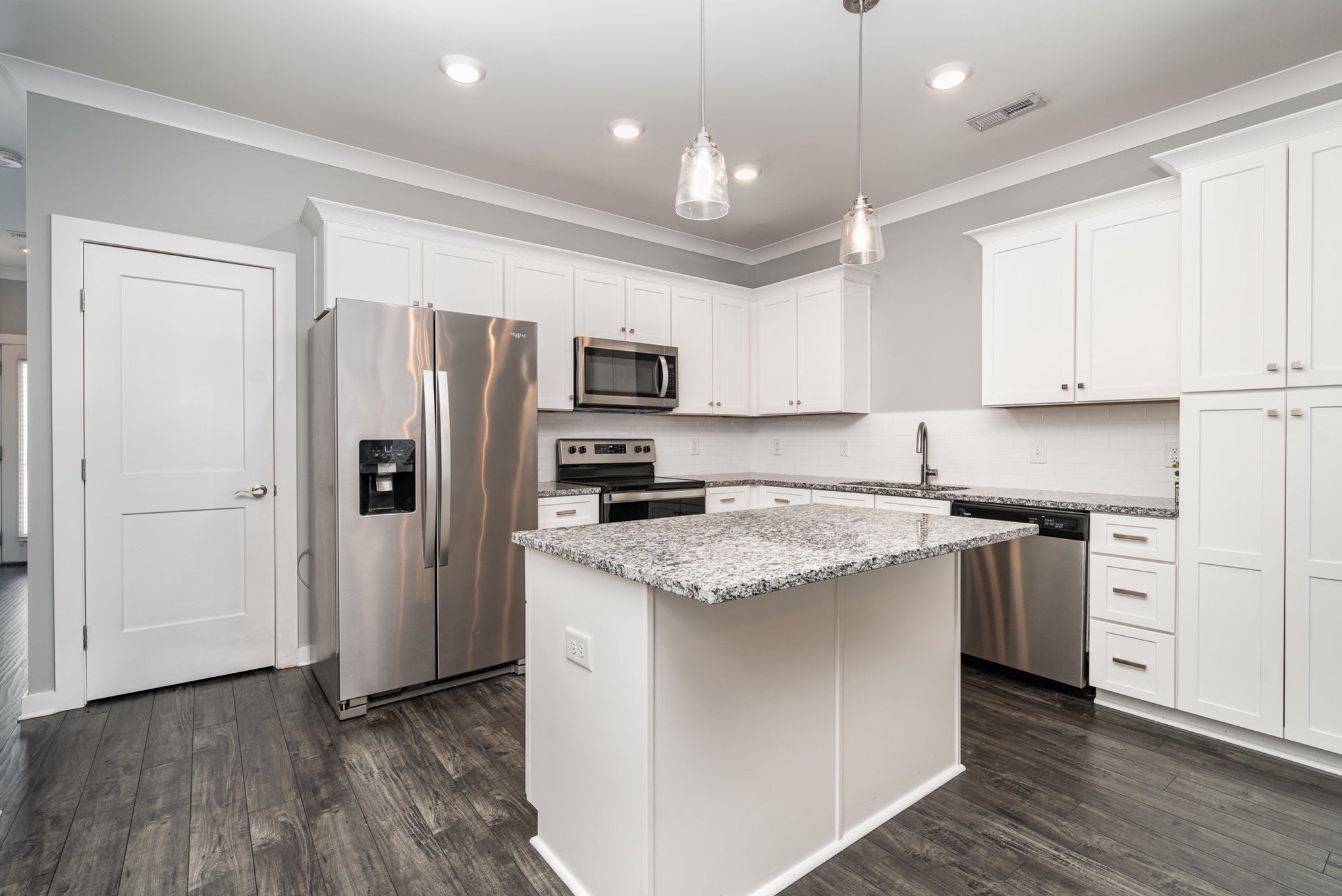 Photo of Listing #2920608