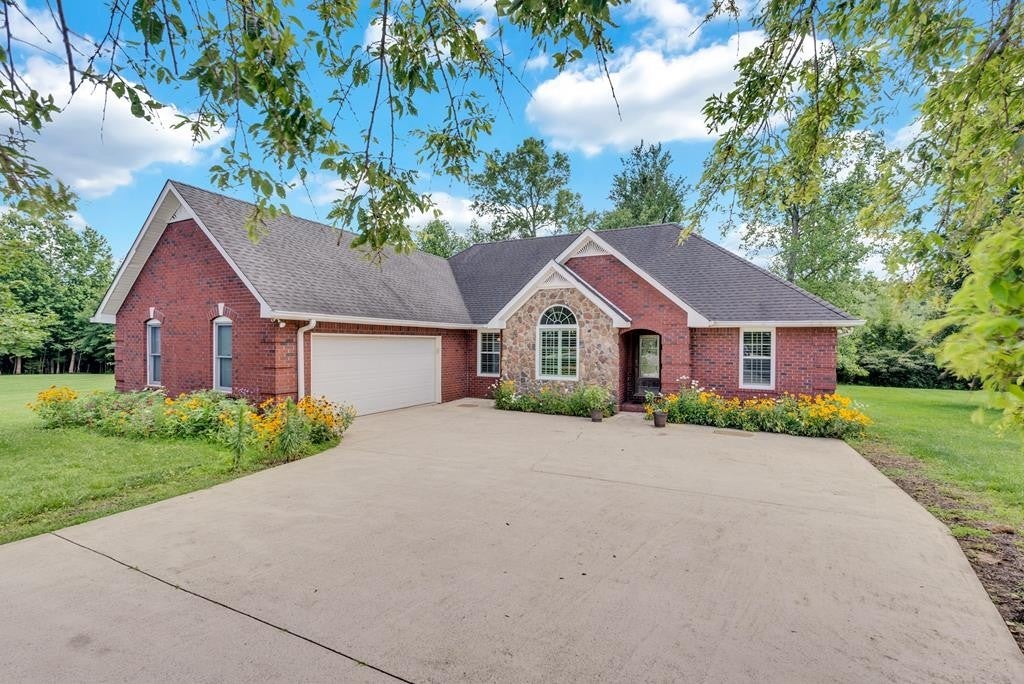 Photo of Listing #2921103