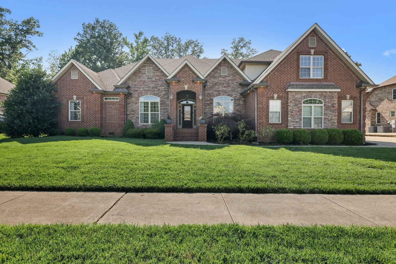 Photo of Listing #2921392