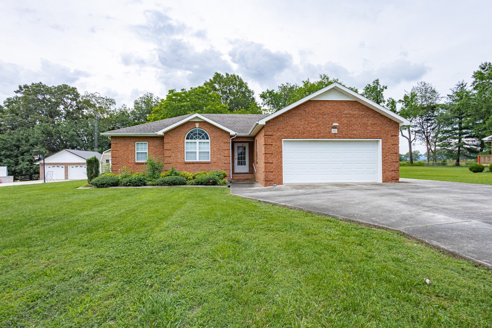 Photo of Listing #2921845