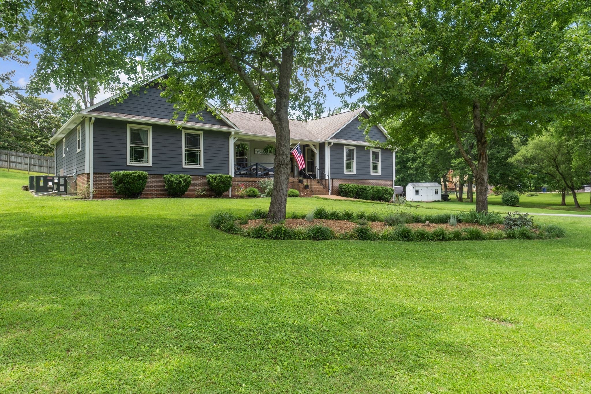 Photo of Listing #2922433
