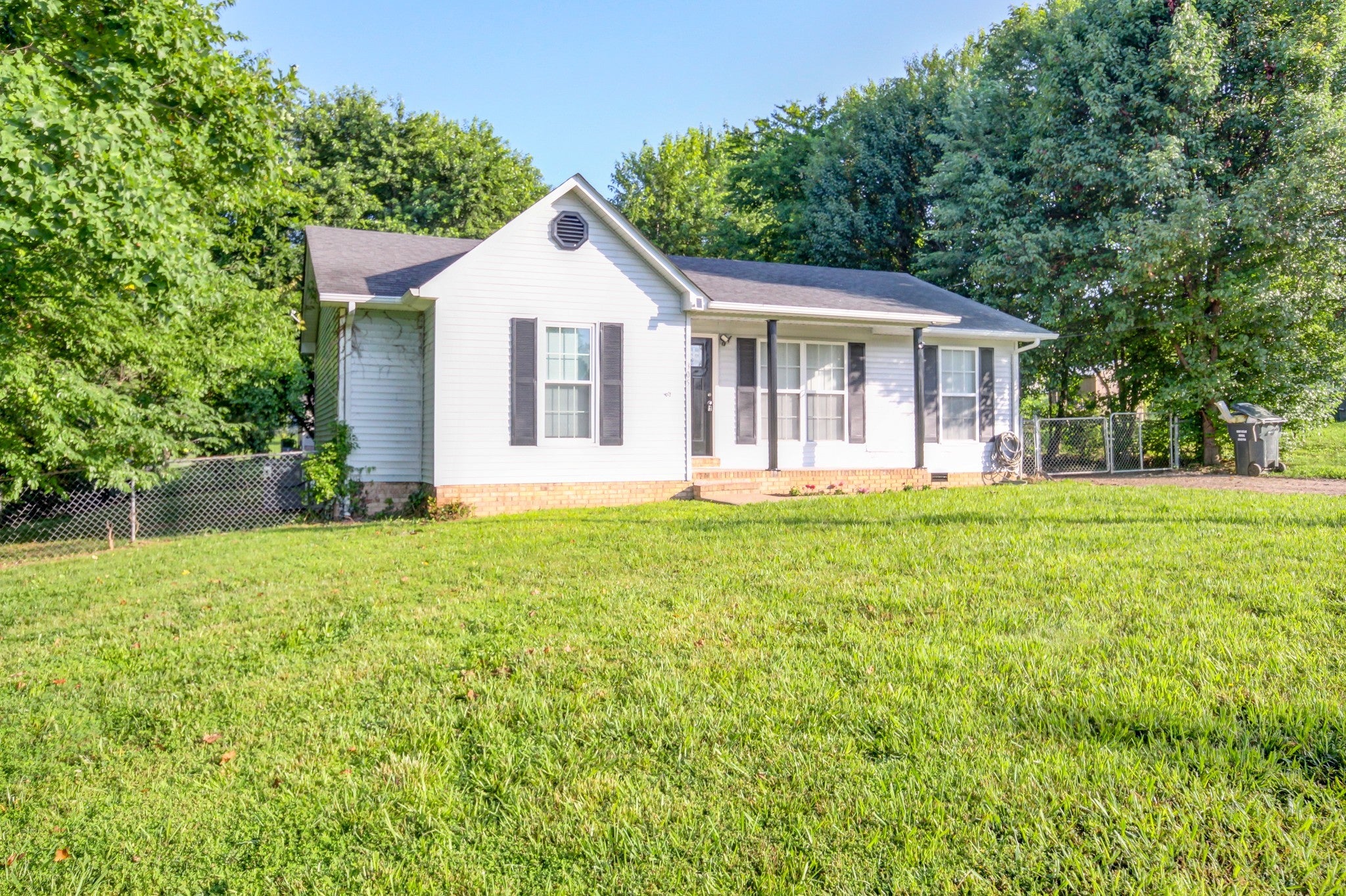 Photo of Listing #2923073
