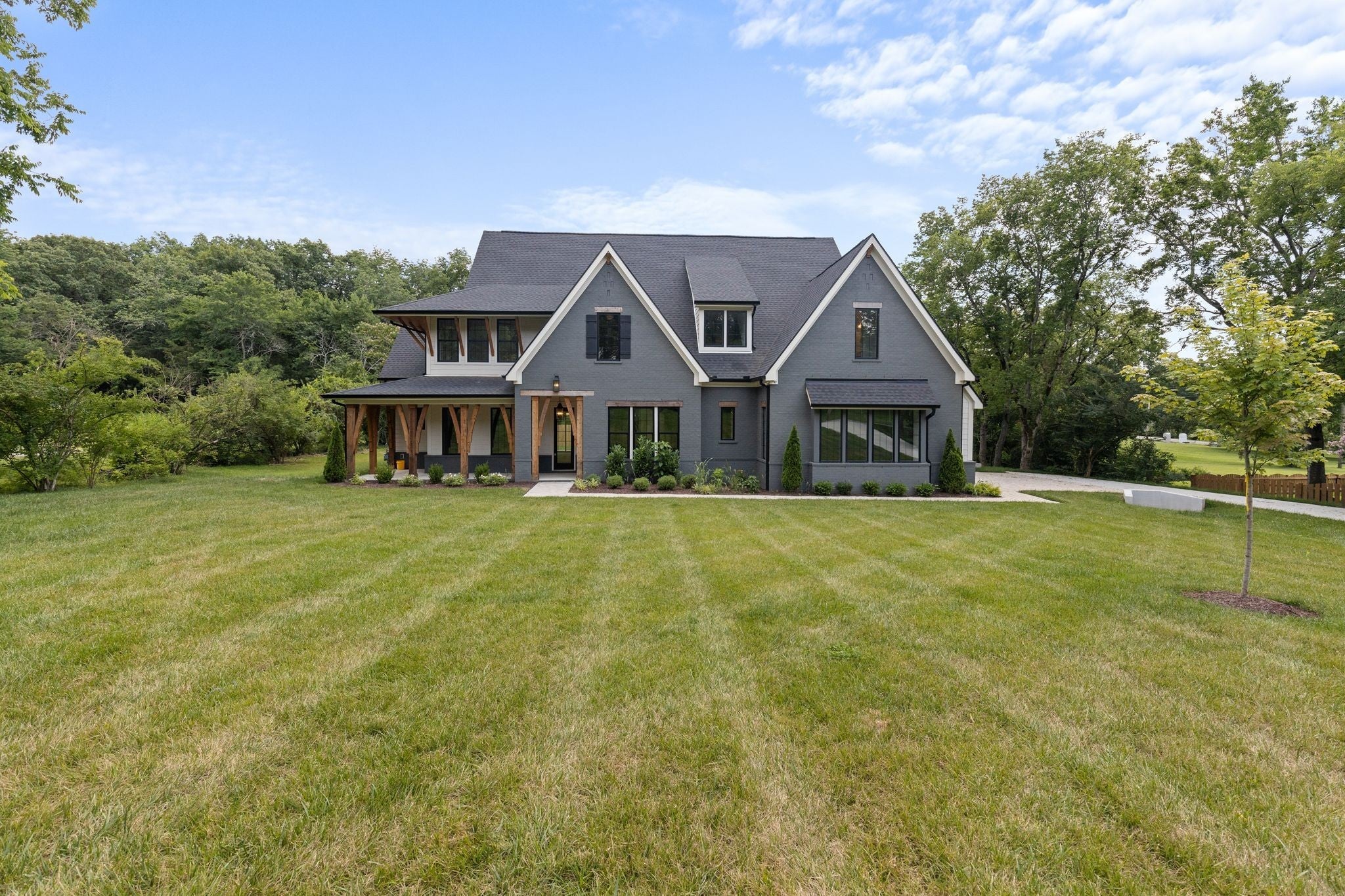 Photo of Listing #2923162