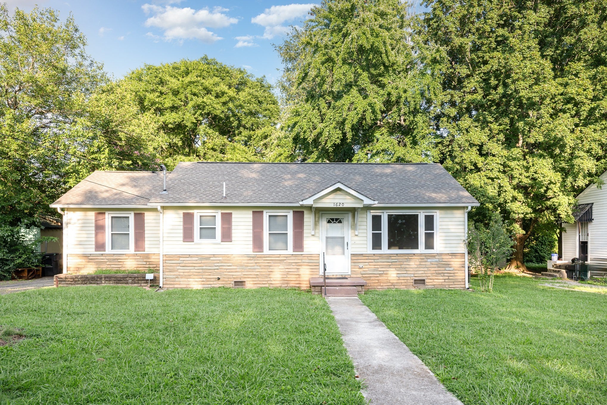 Photo of Listing #2923437
