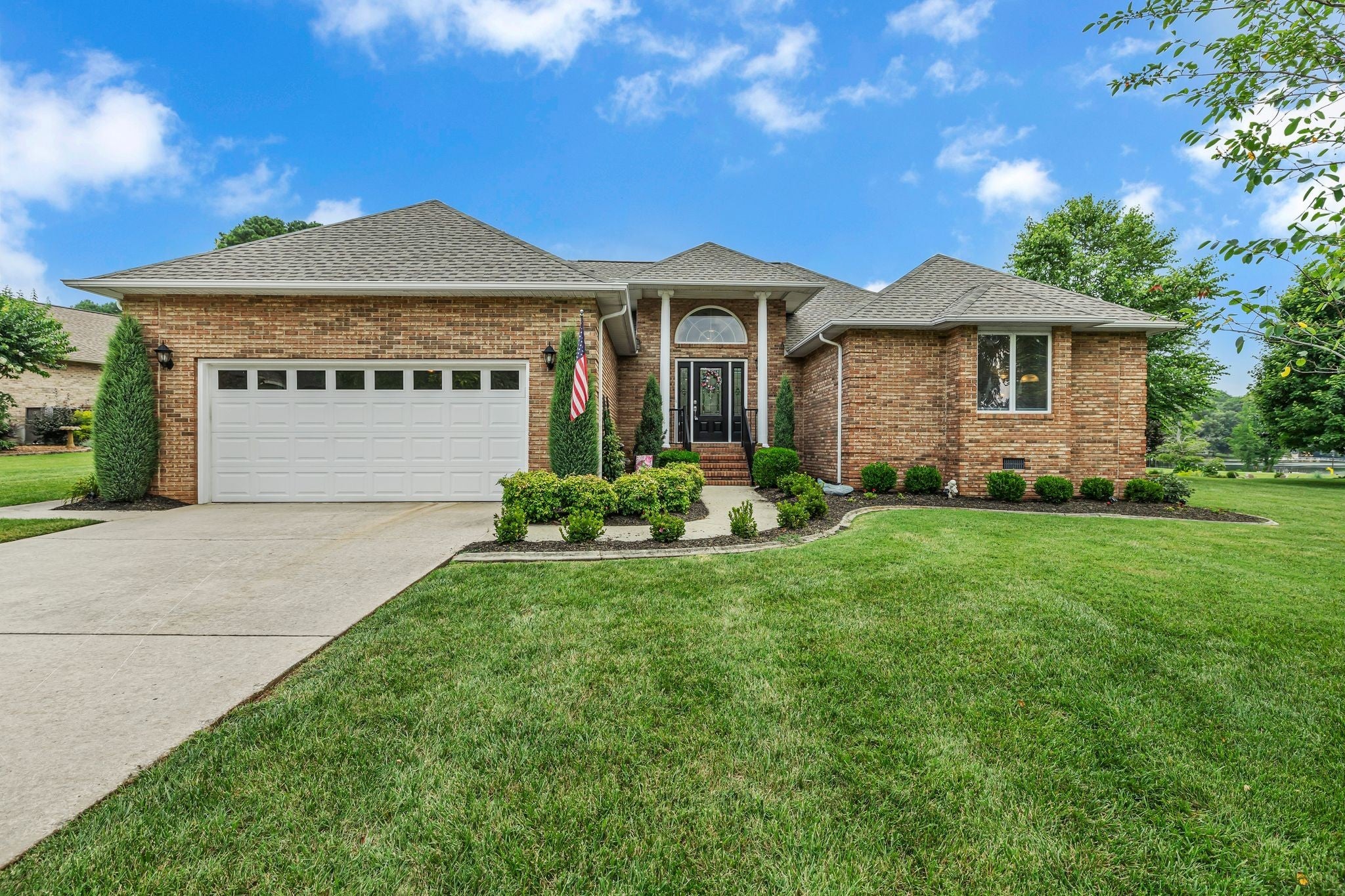 Photo of Listing #2923877