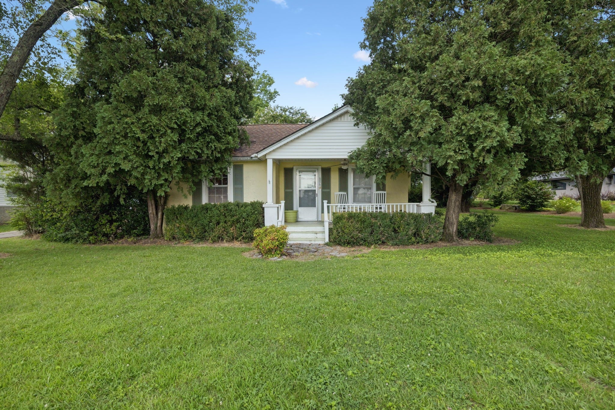 Photo of Listing #2923894
