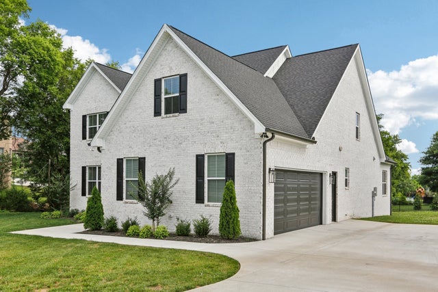 153 Grandview Cir, Gallatin