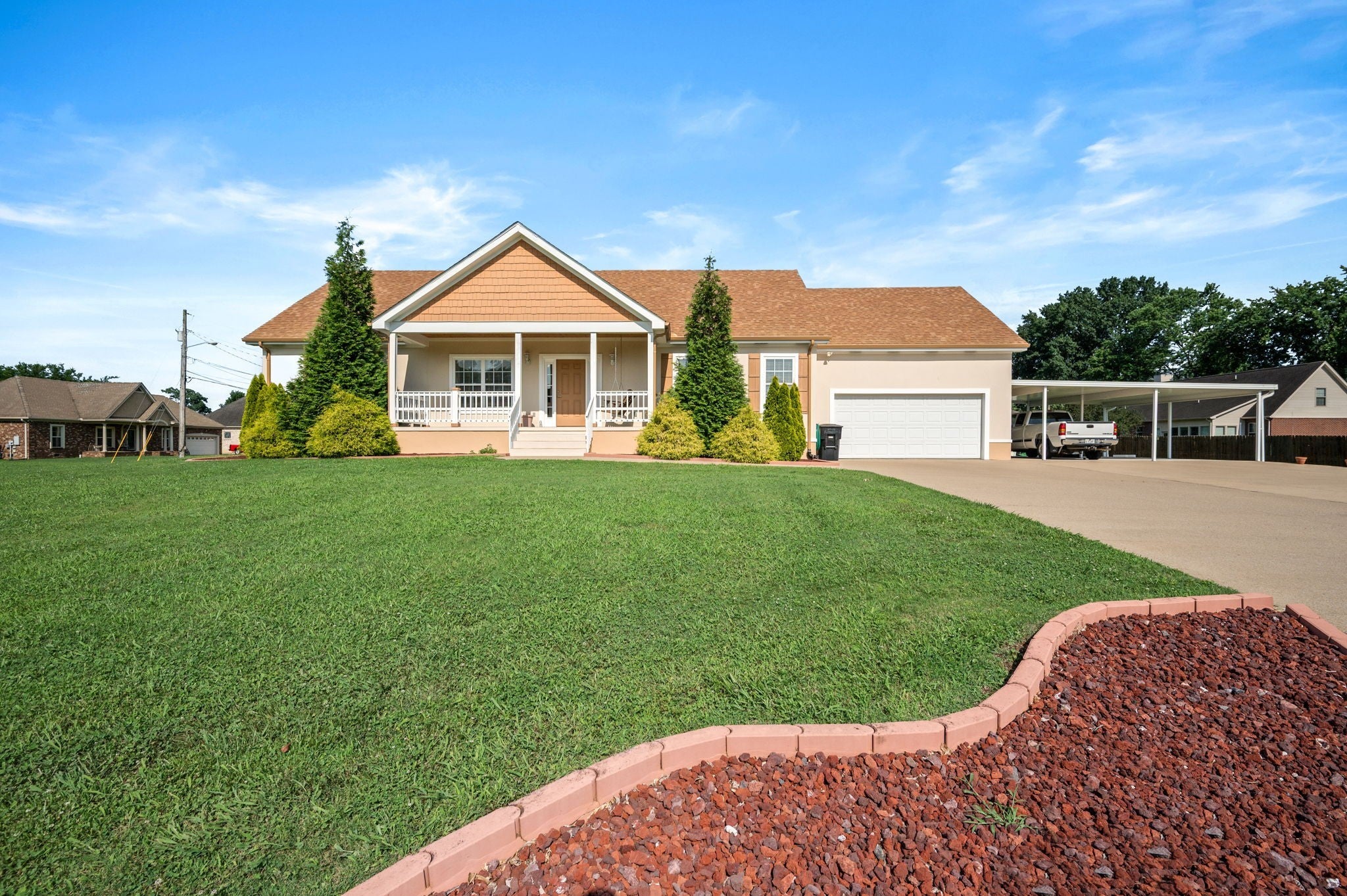 Photo of Listing #2924406
