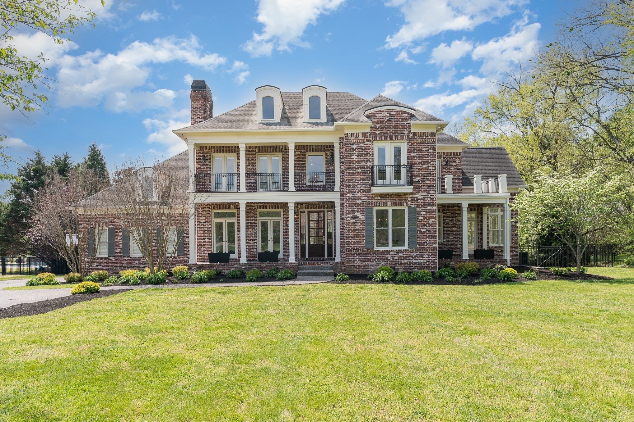Photo of Listing #2924424