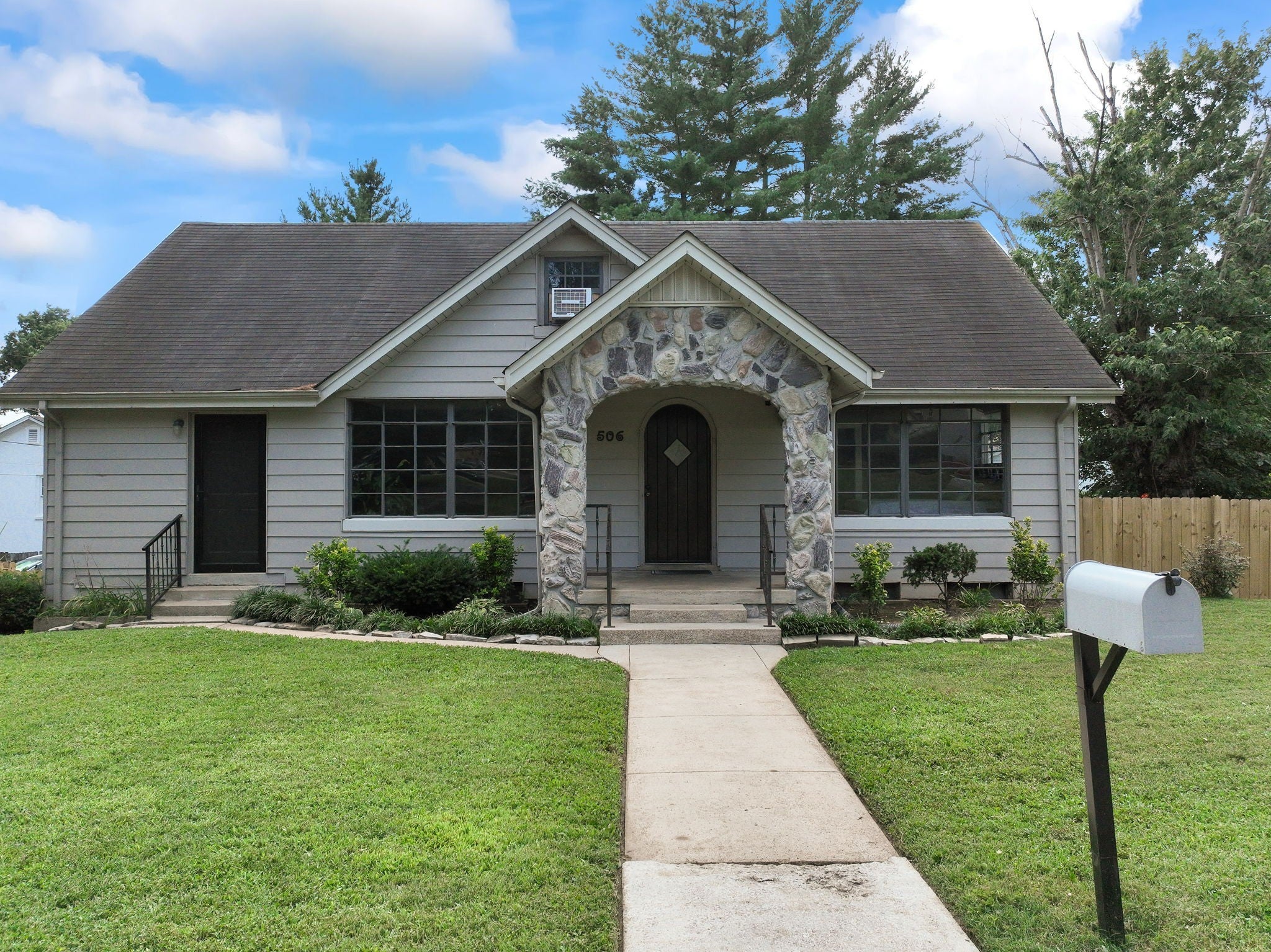 Photo of Listing #2924916