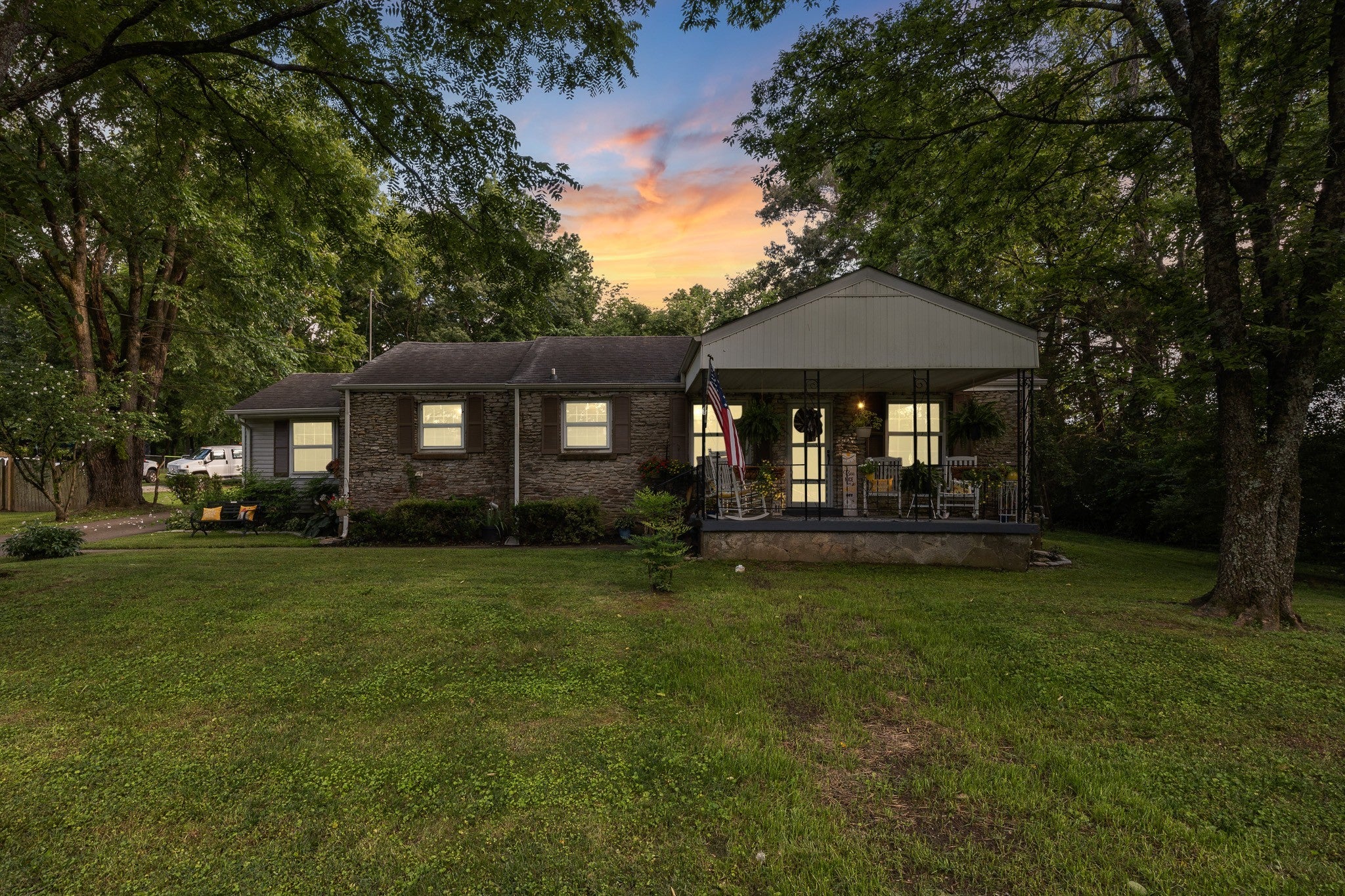 Photo of Listing #2925114