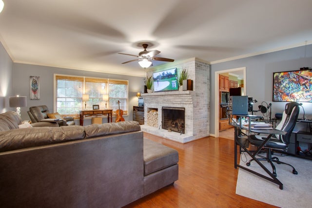 201 Stoneybrook Rd, Columbia