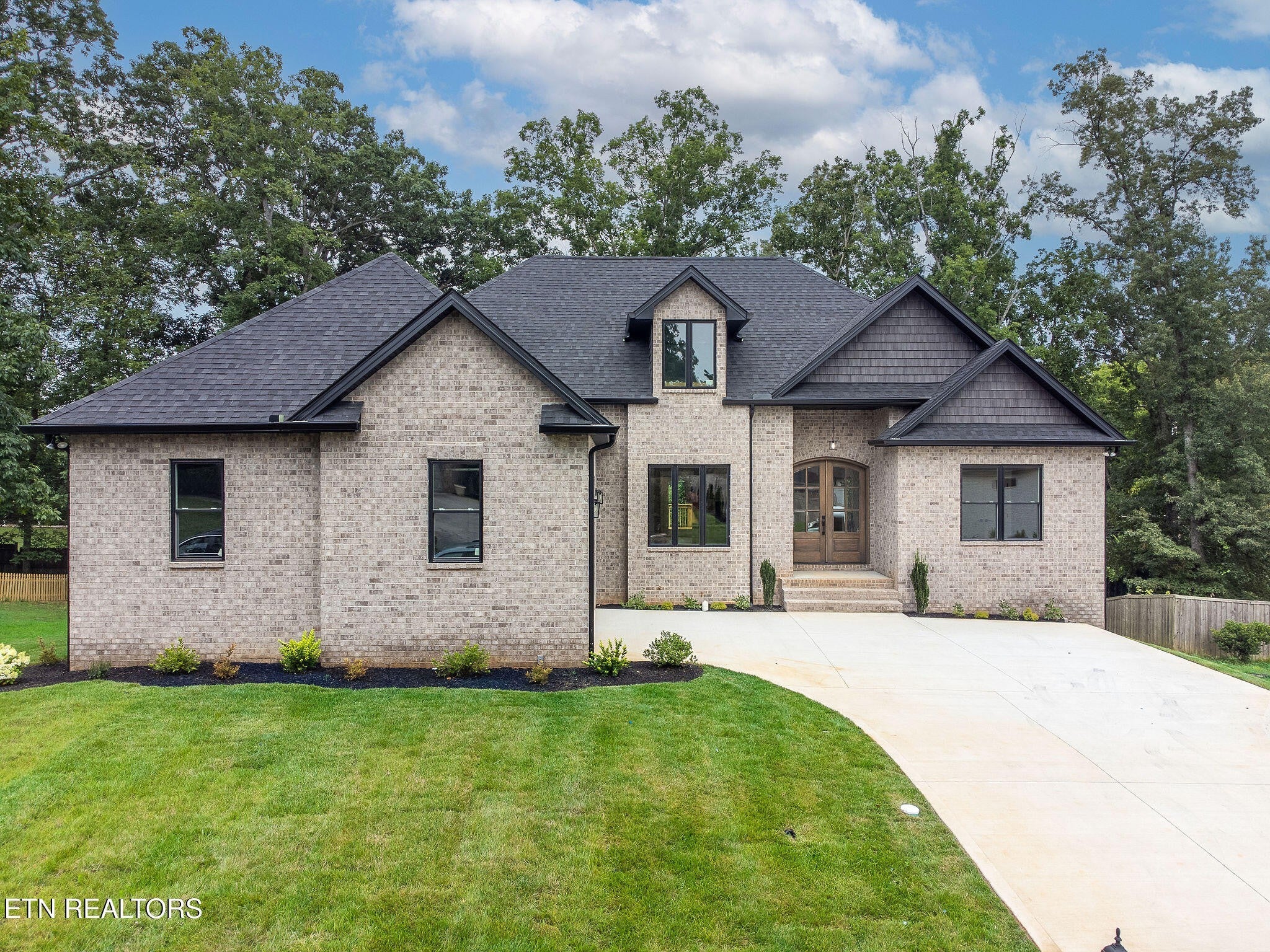 Photo of Listing #2925185
