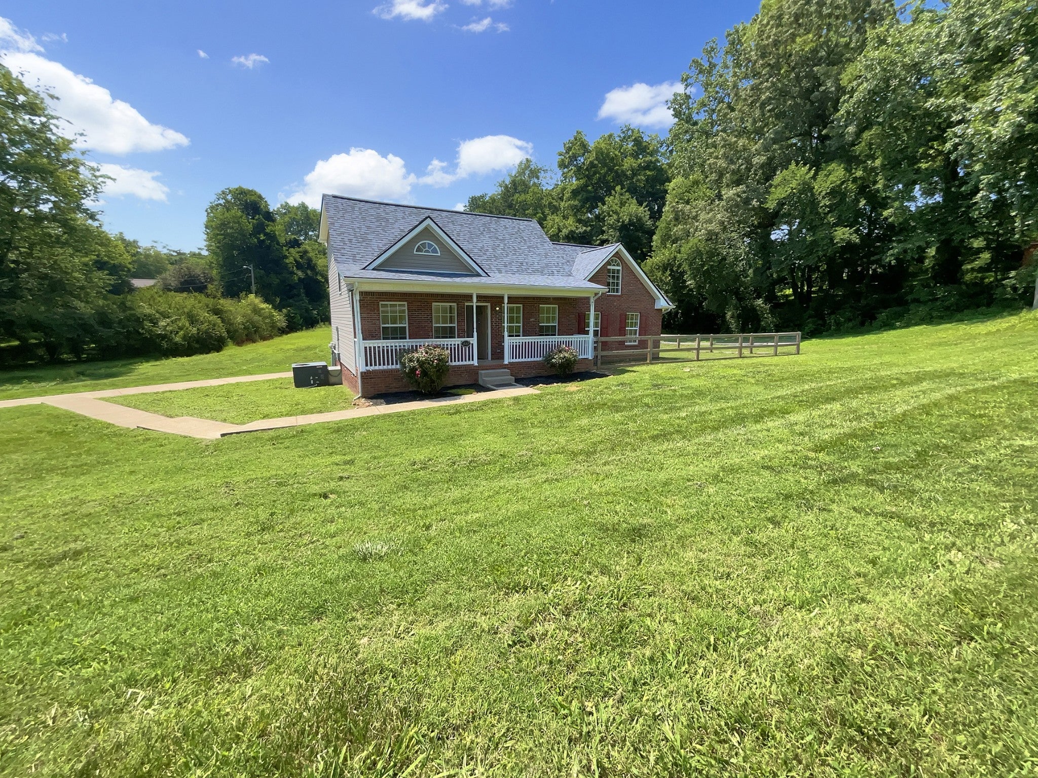 Photo of Listing #2925477