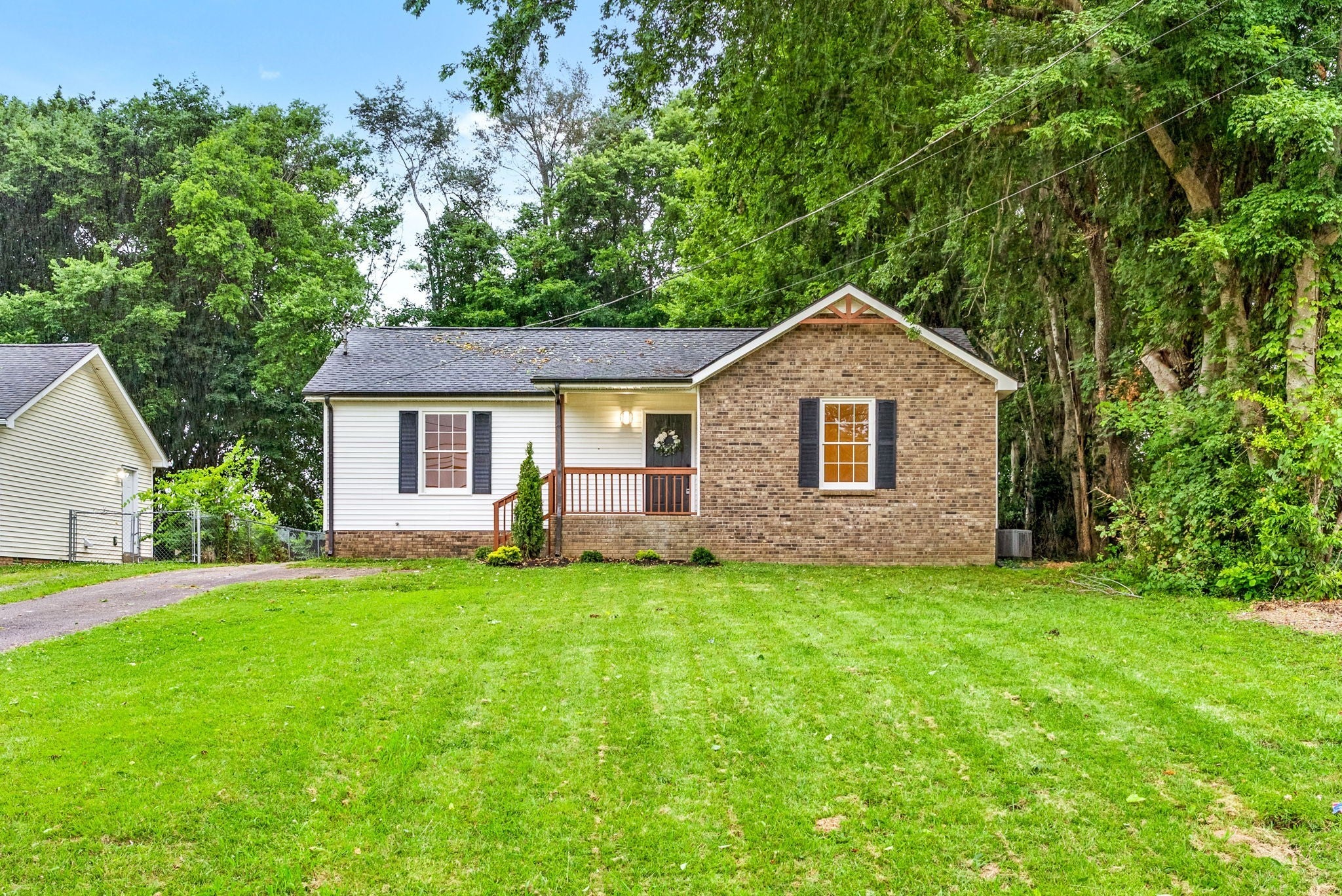 Photo of Listing #2925524