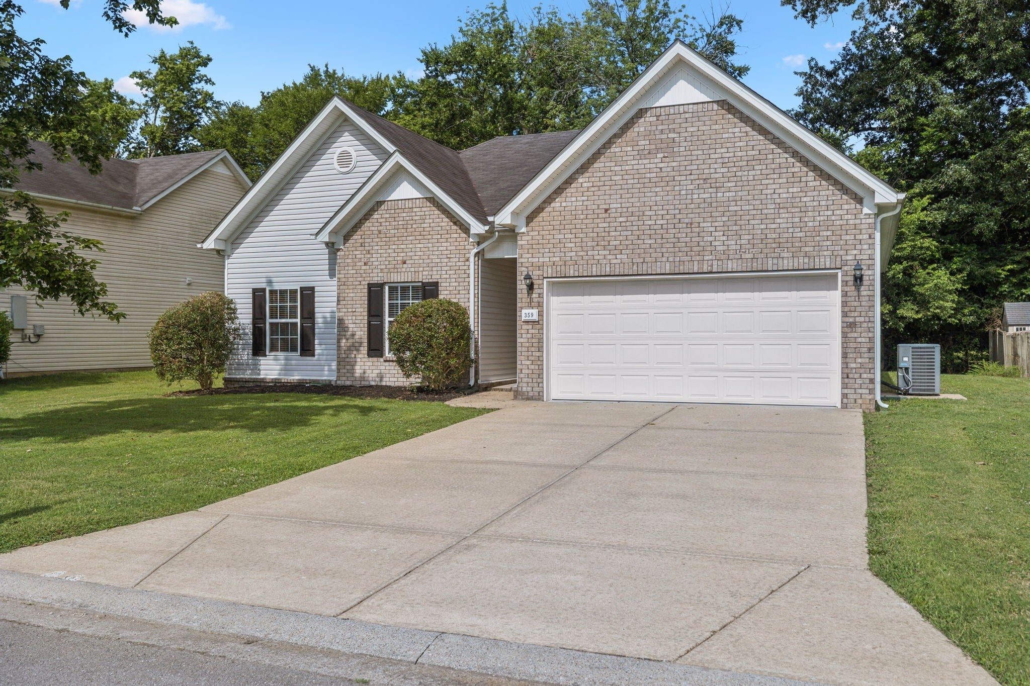 Photo of Listing #2925711