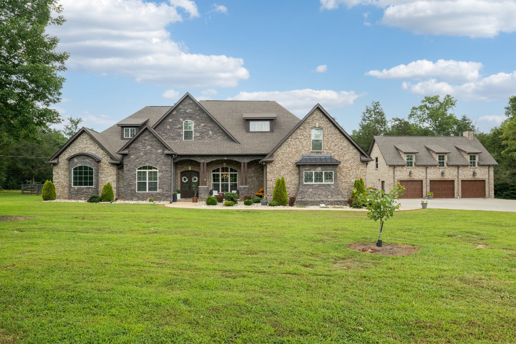 Photo of Listing #2925793