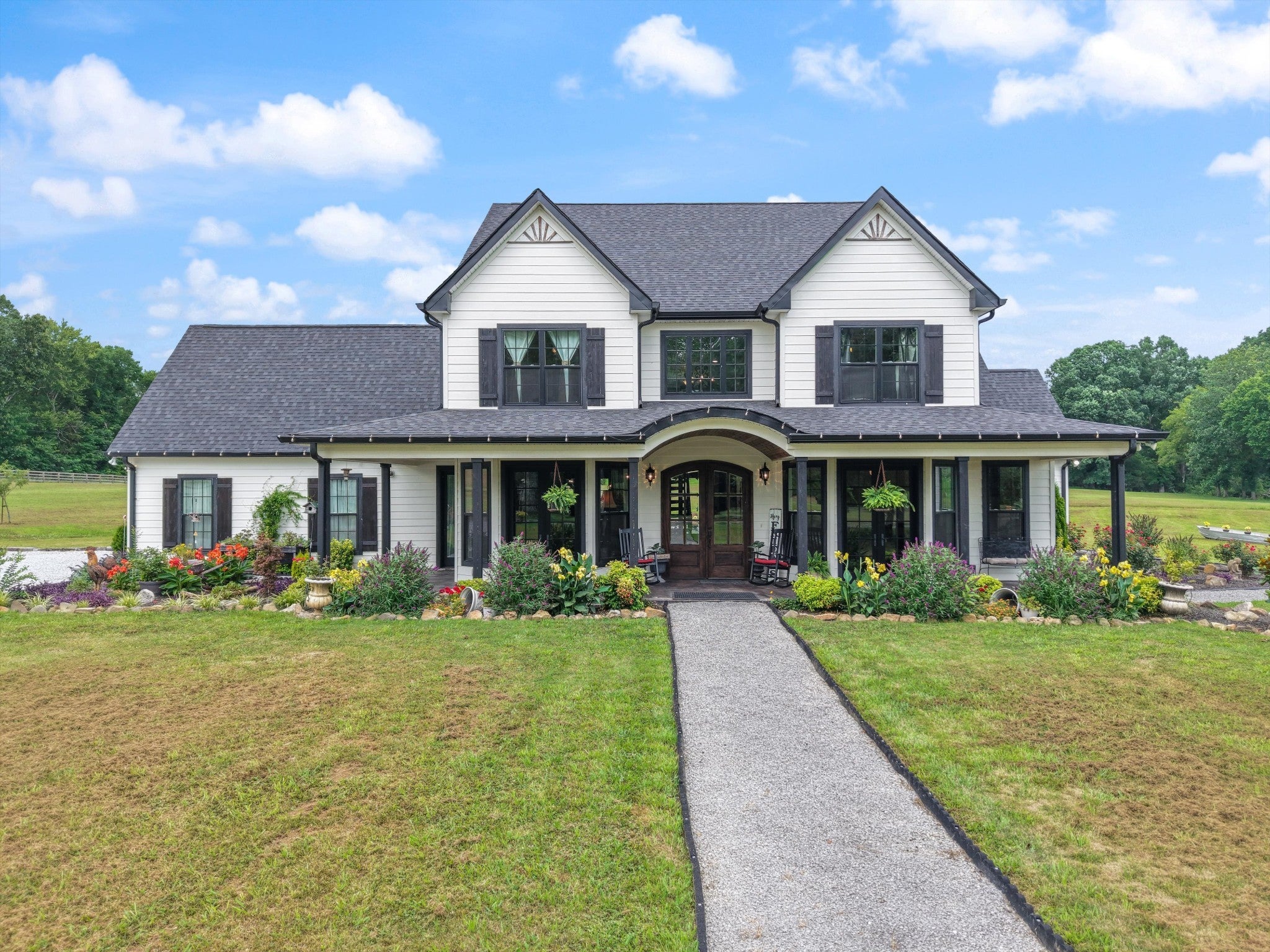 Photo of Listing #2925902