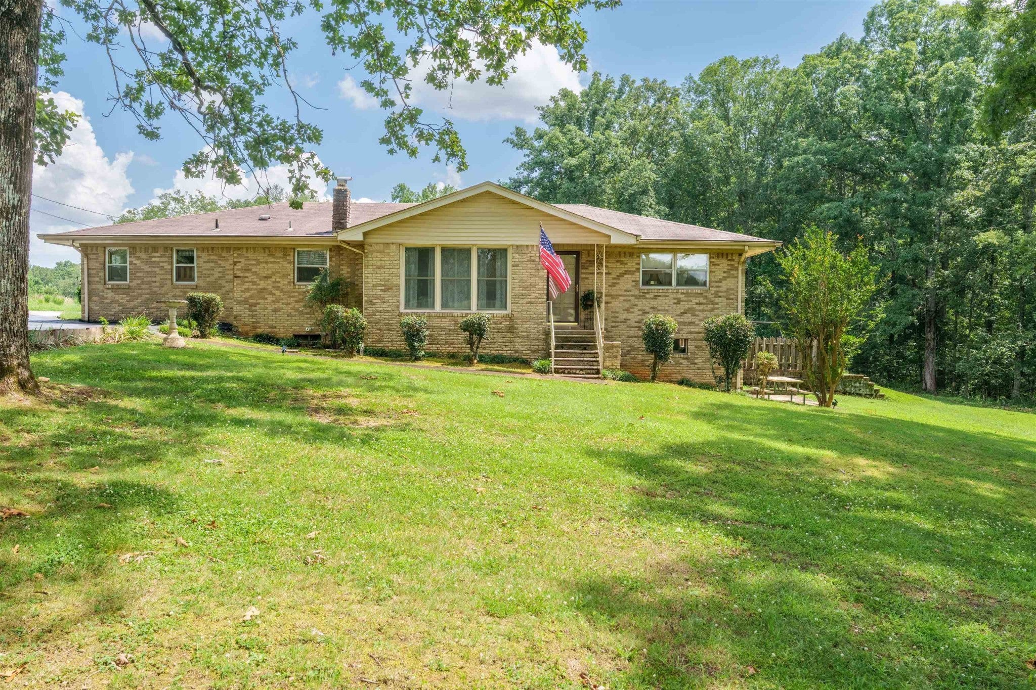 Photo of Listing #2926046