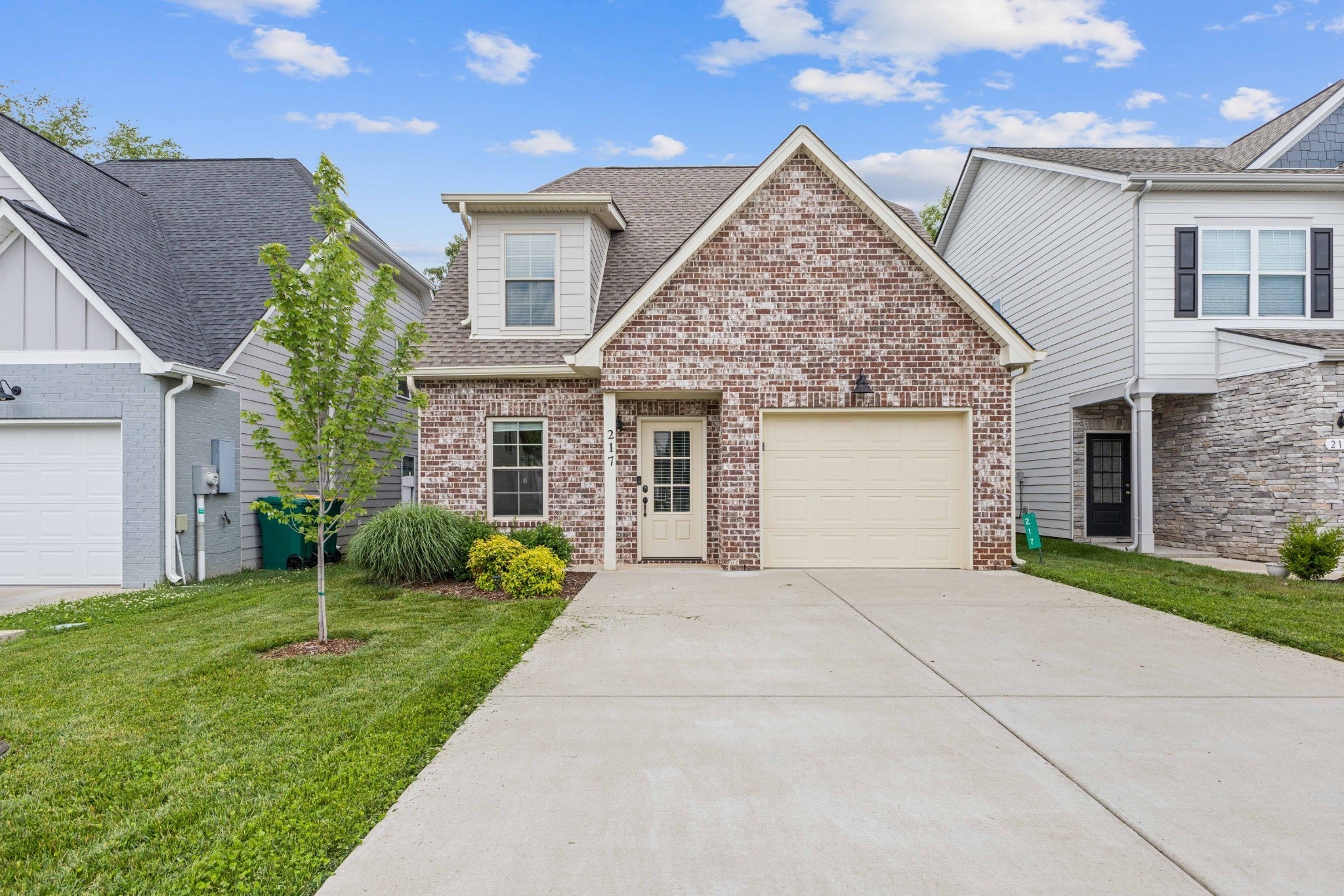 Photo of Listing #2926147