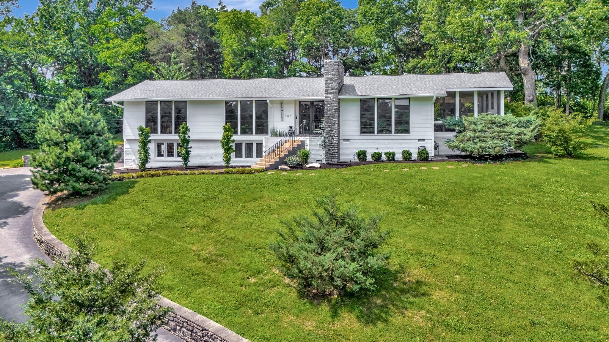 Photo of Listing #2926295