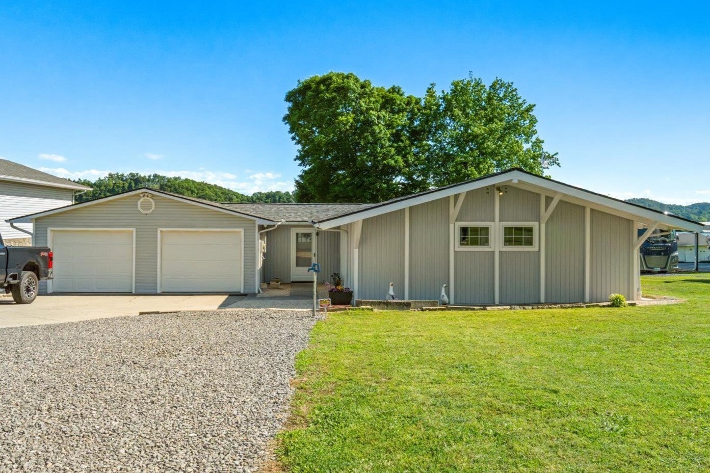 Photo of Listing #2927431