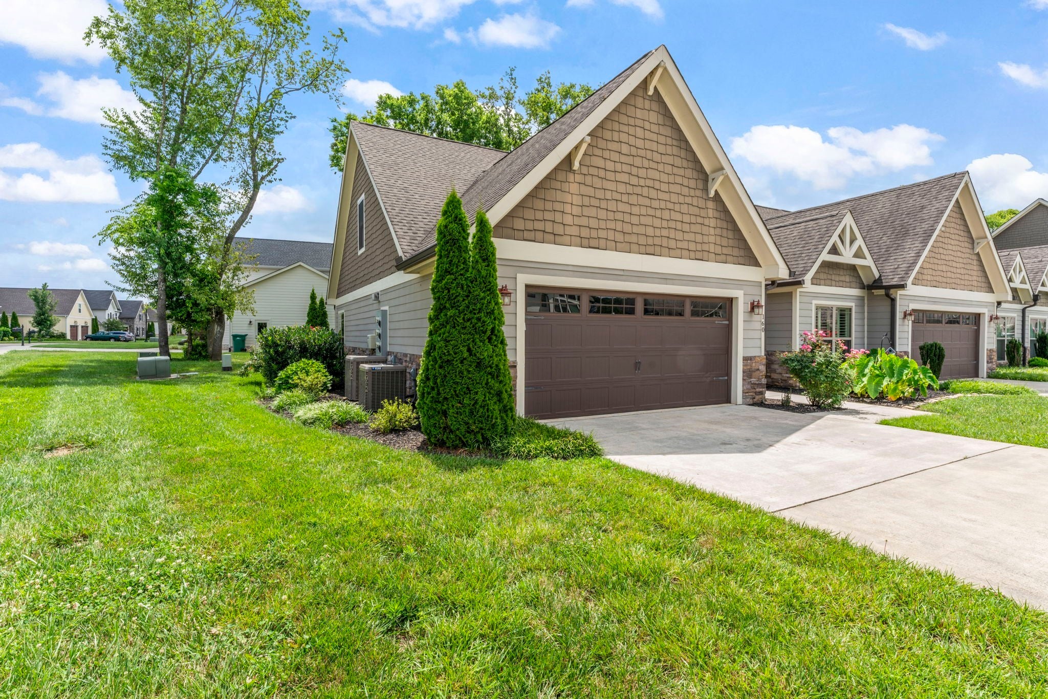 Photo of Listing #2927606